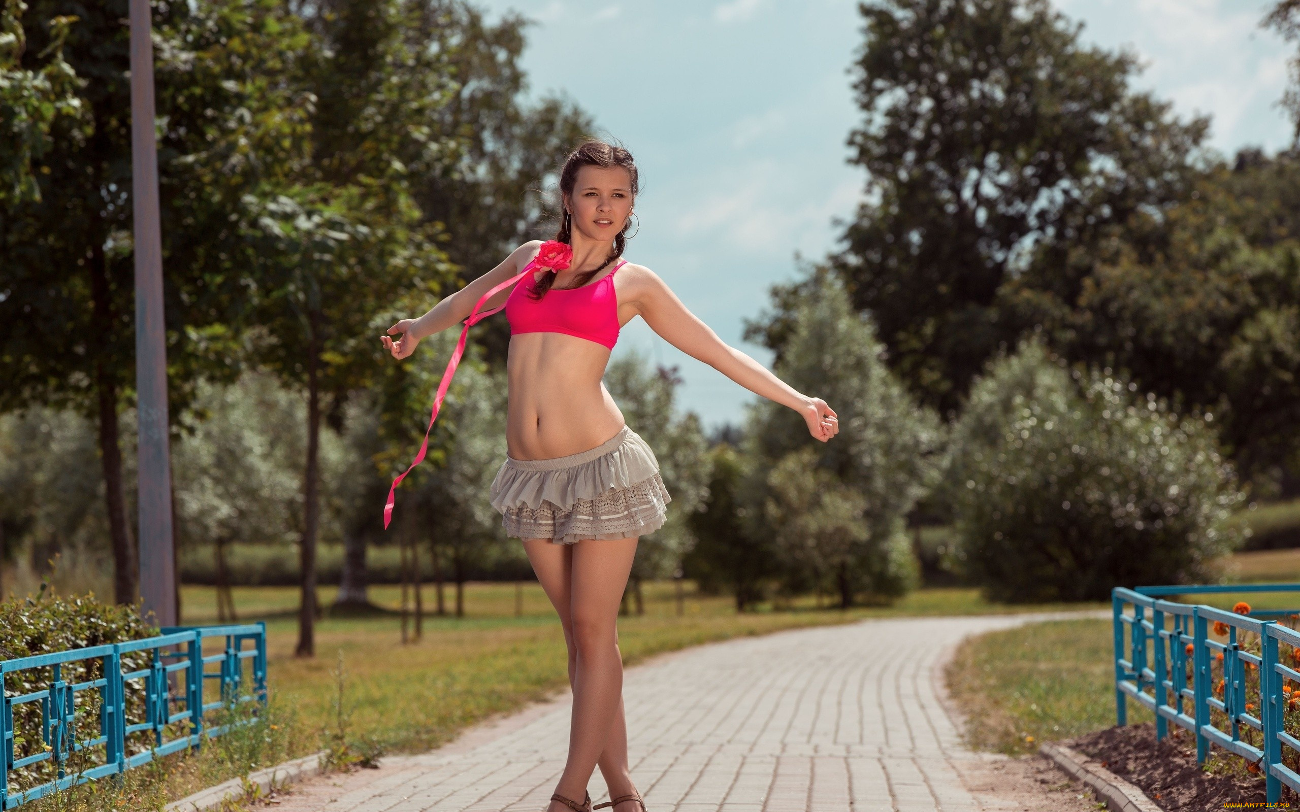 audrey, pankovna, девушки, девушка, женщина, шатенка, темноволосая, сексуальная, модель, звезда, позирует, разная, обувь, верхняя, стильная, одежда, нижнее, эротическое, бельё, трусы, лифчик, колготки, чулки, аксессуары, макияж, и, множество, элементов, на, фотографии