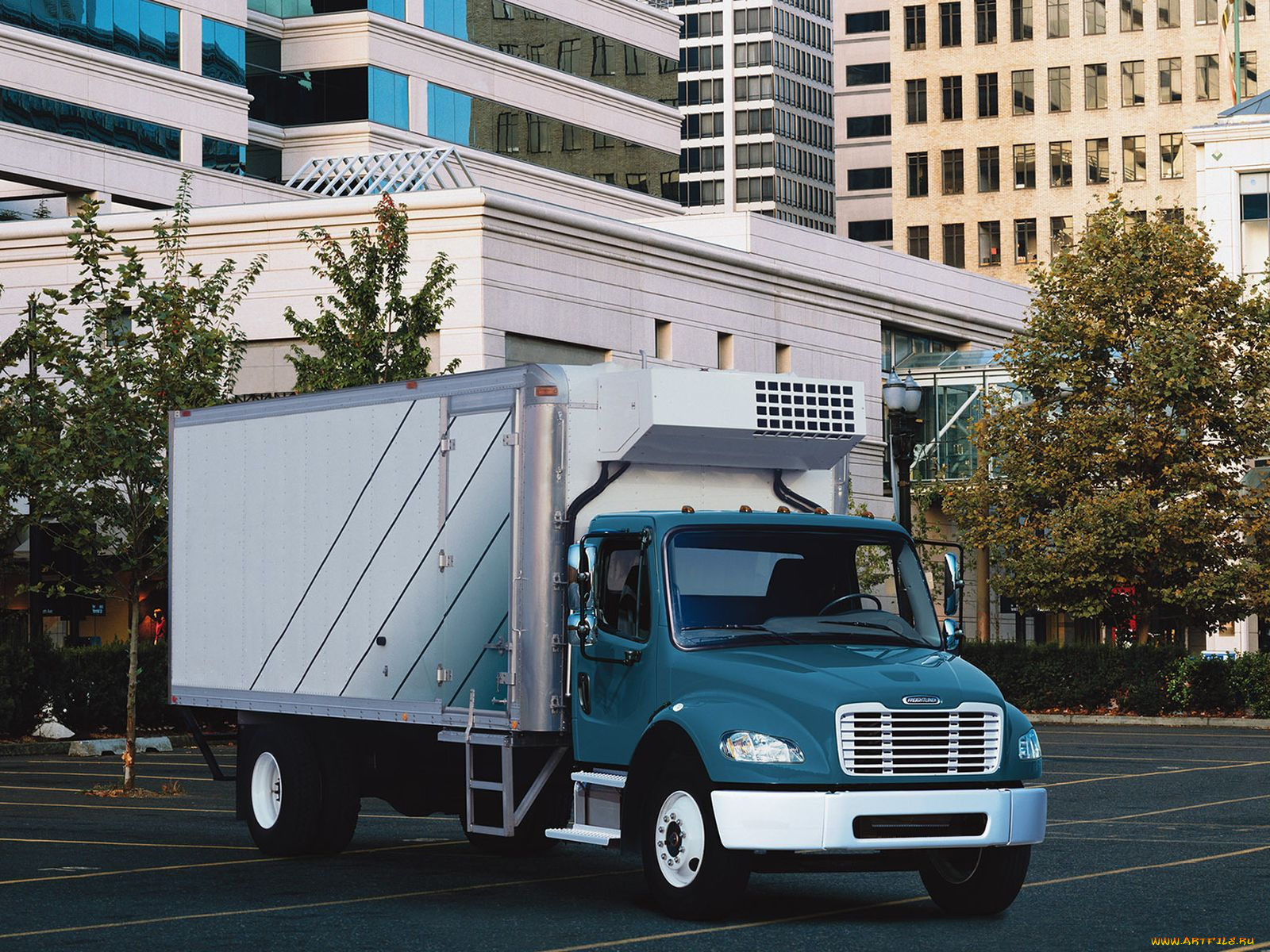 автомобили, freightliner