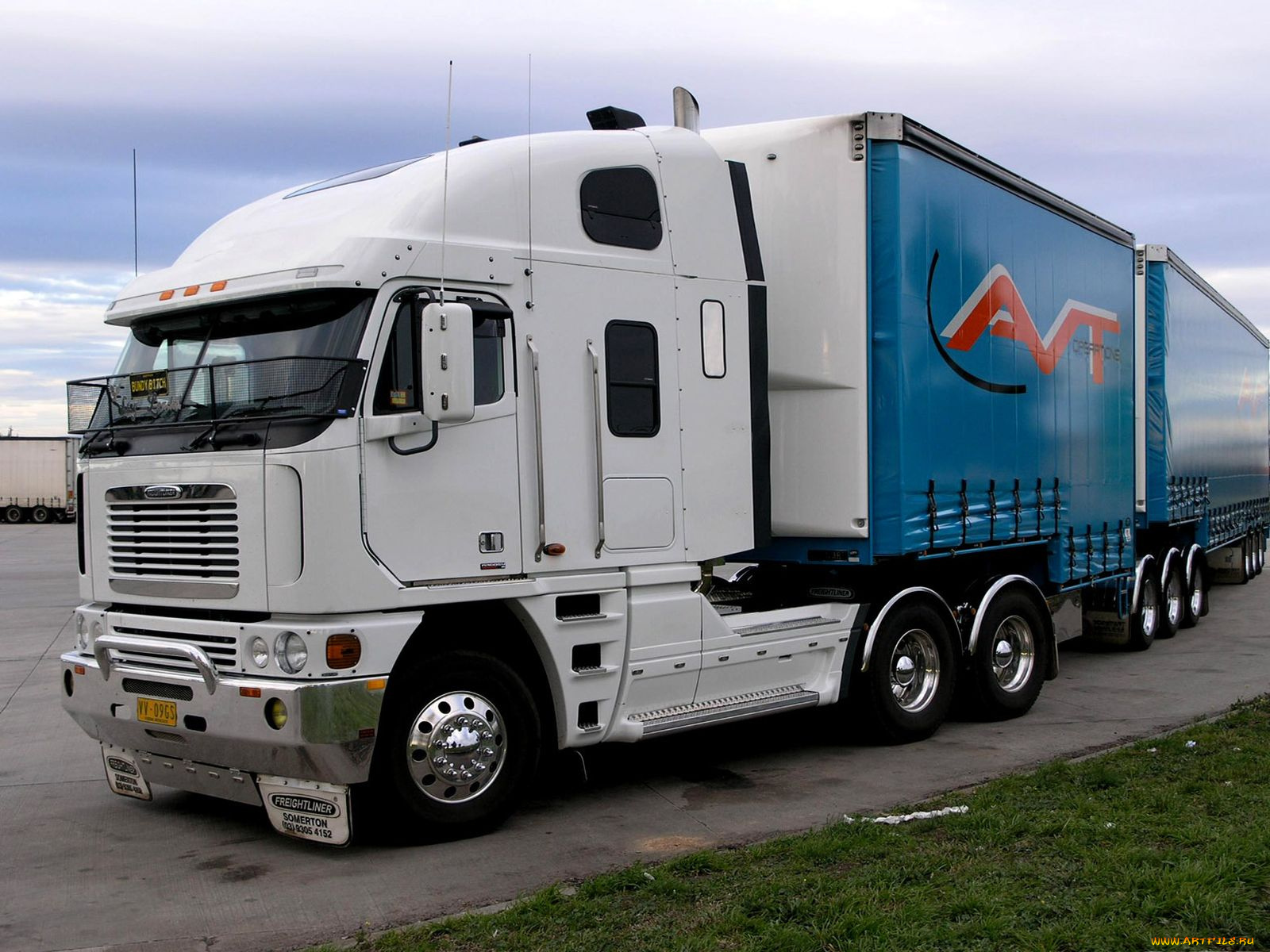 автомобили, freightliner