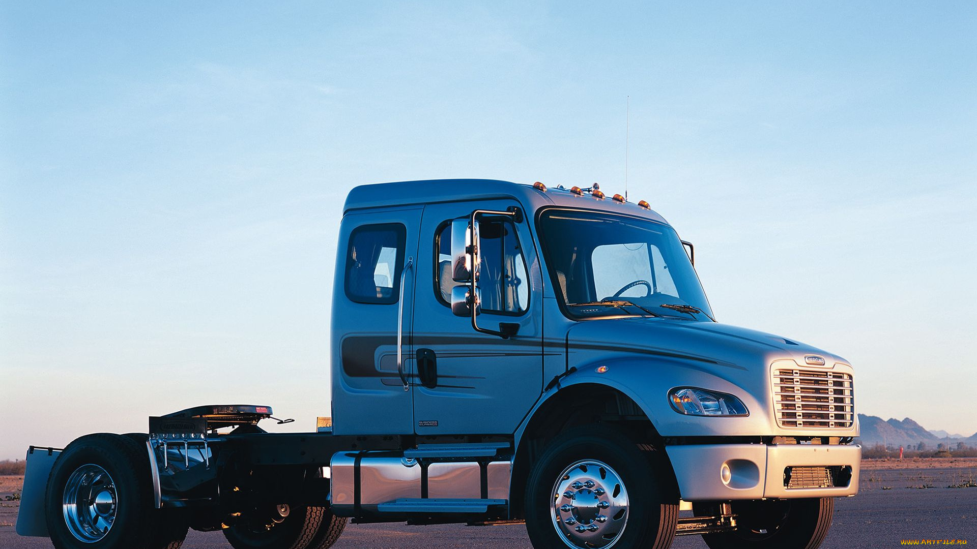 автомобили, freightliner