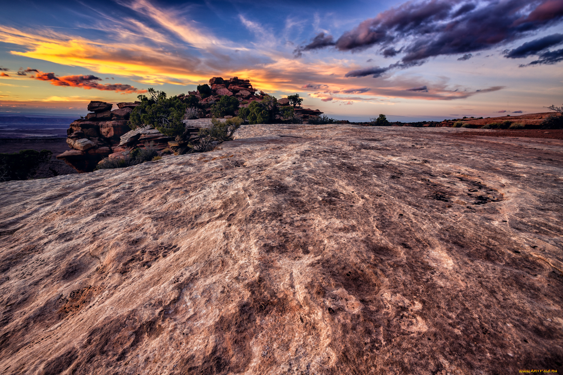 природа, побережье, тучи, маяк, скалы, берег