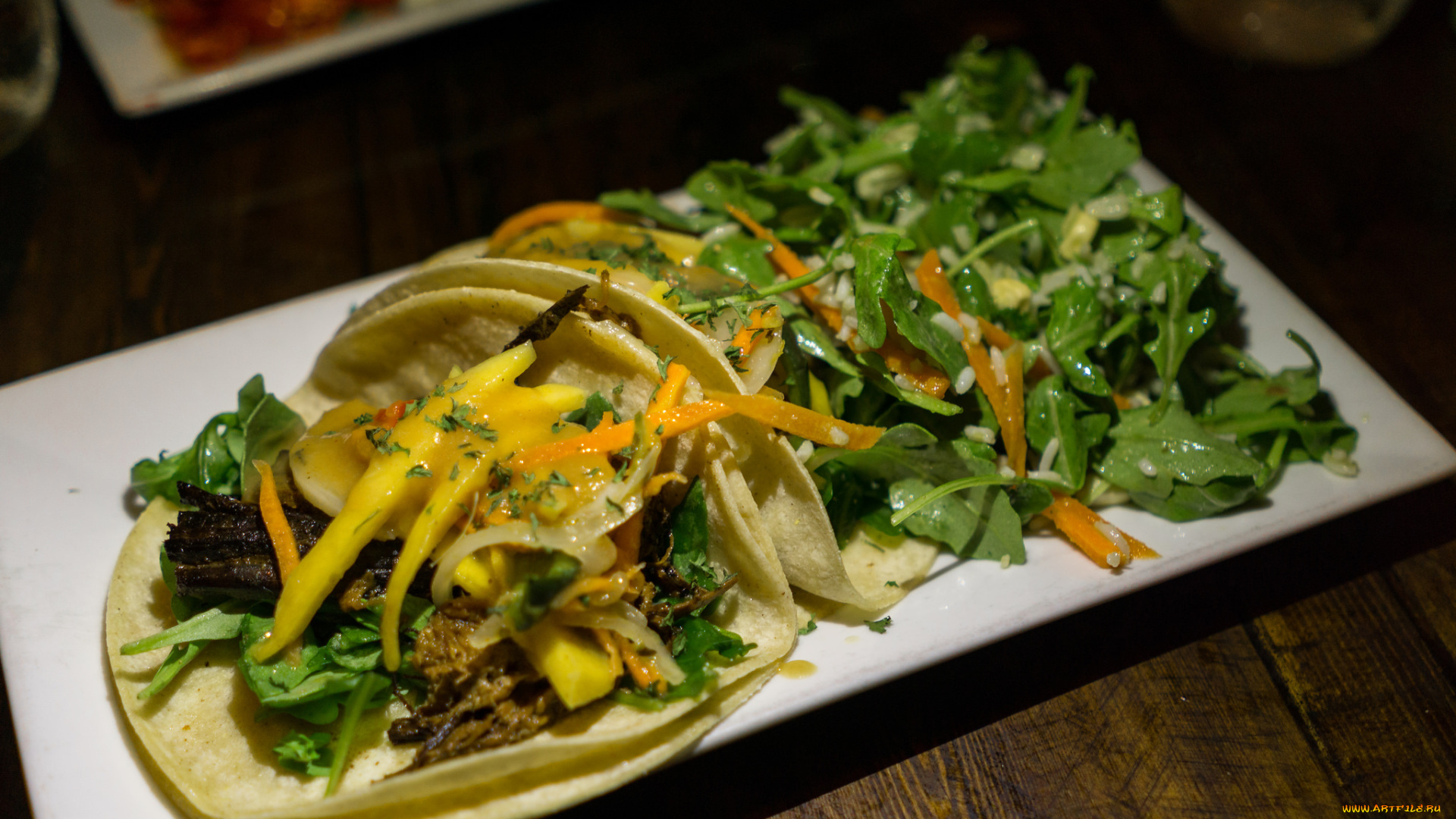 еда, салаты, , закуски, лепешки, мясо, зелень