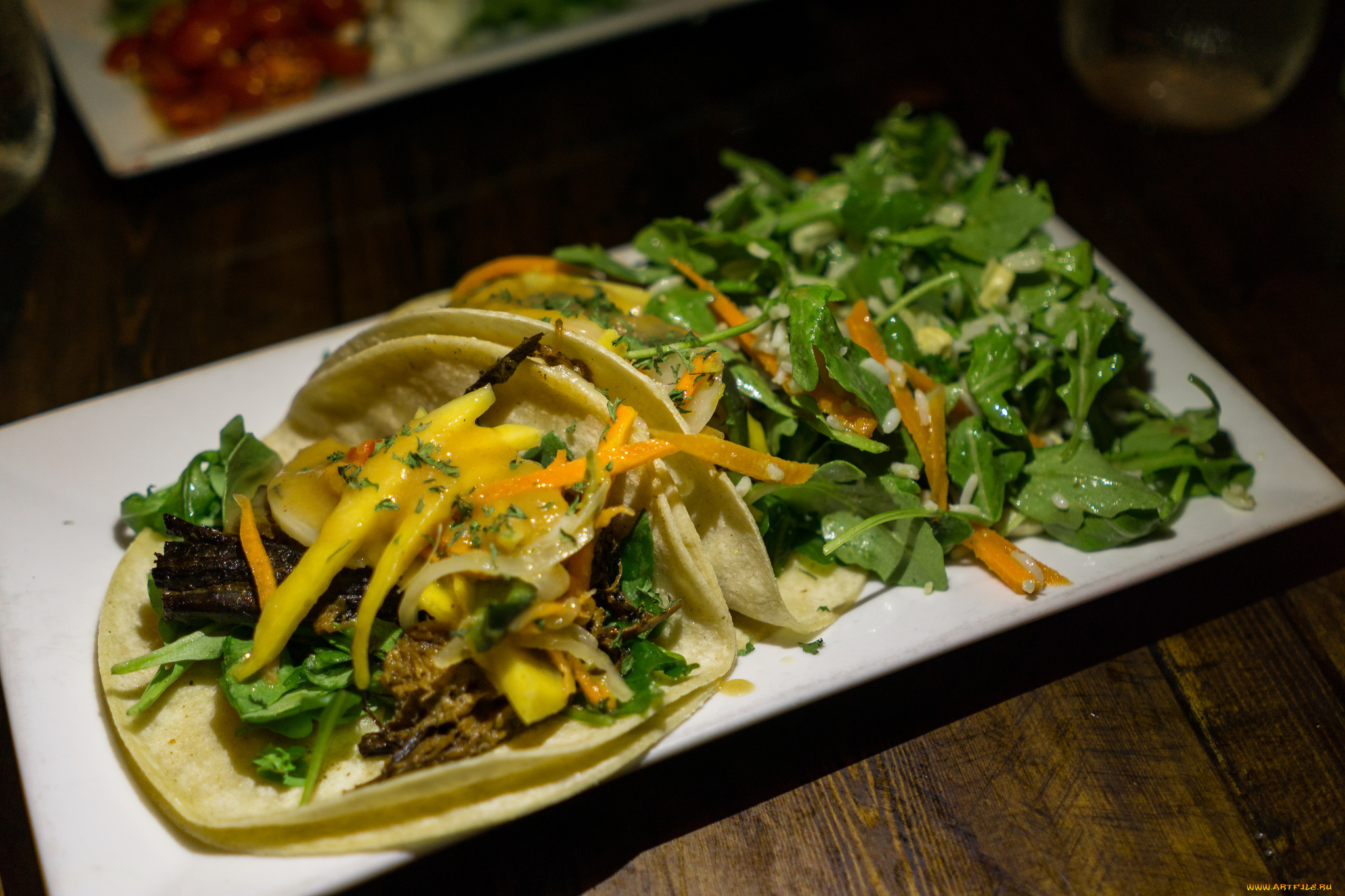 еда, салаты, , закуски, лепешки, мясо, зелень