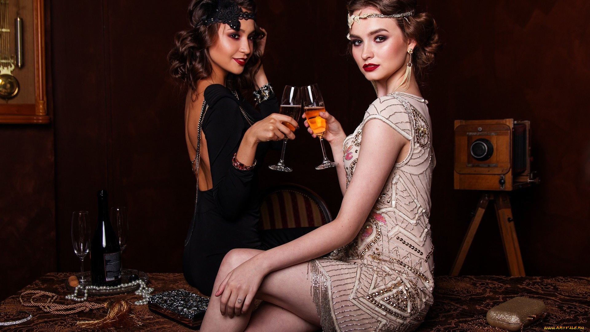 девушки, -, группа, девушек, ретро, бокалы, вино