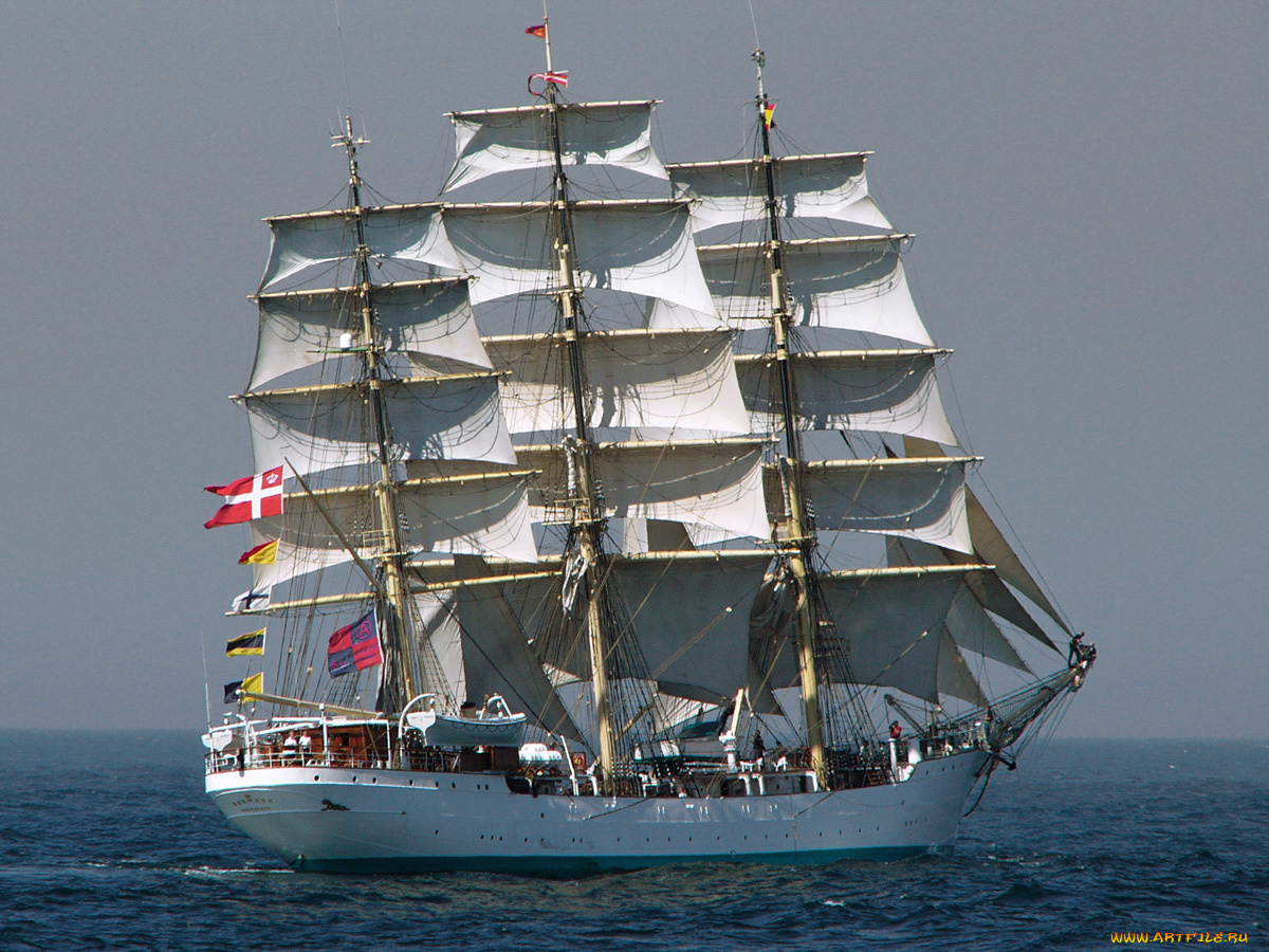 корабли, парусники