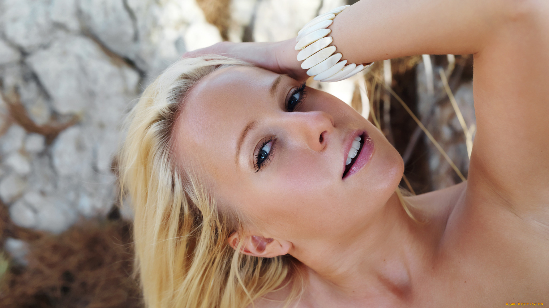 -Unsort, Лица, Портреты, девушки, unsort, лица, портреты, браслет, блондинка, zana, скала