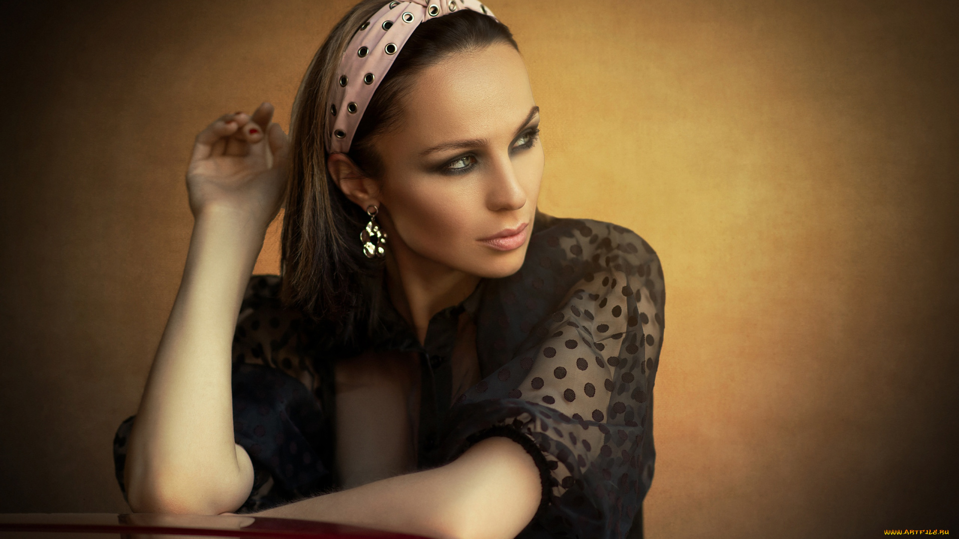 девушка, -, girl, девушки, -, лица, , портреты, девушка, женщина, брюнетка, темноволосая, сексуальная, модель, звезда, позирует, разная, обувь, верхняя, стильная, одежда, нижнее, эротическое, бельё, трусы, лифчик, колготки, чулки, аксессуары, макияж, и, множество, элементов, на, фотографии