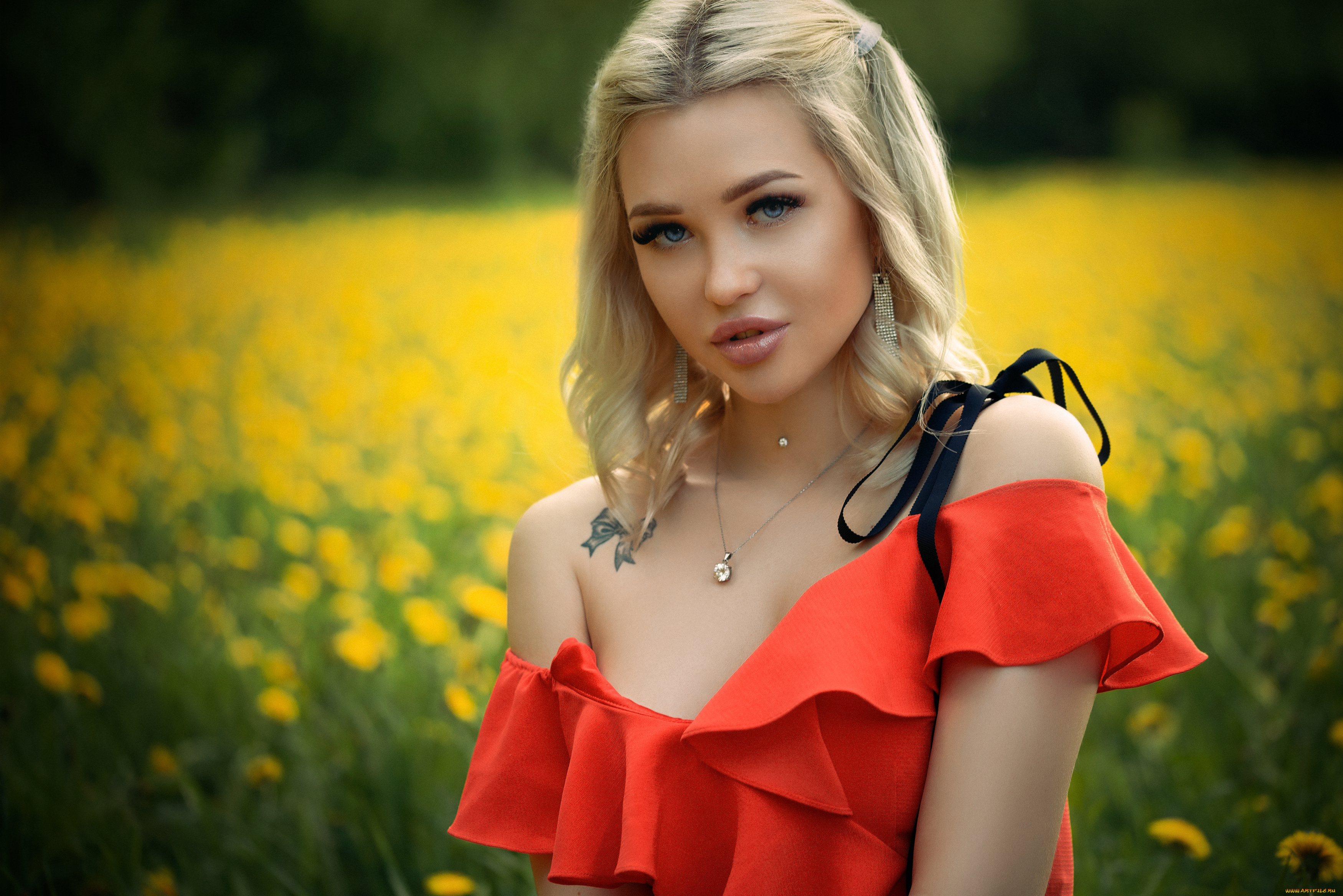 девушка, -, girl, девушки, -, лица, , портреты, девушка, женщина, блондинка, светловолосая, сексуальная, модель, звезда, позирует, разная, обувь, верхняя, стильная, одежда, нижнее, эротическое, бельё, трусы, лифчик, колготки, чулки, аксессуары, макияж, и, множество, элементов, на, фотографии