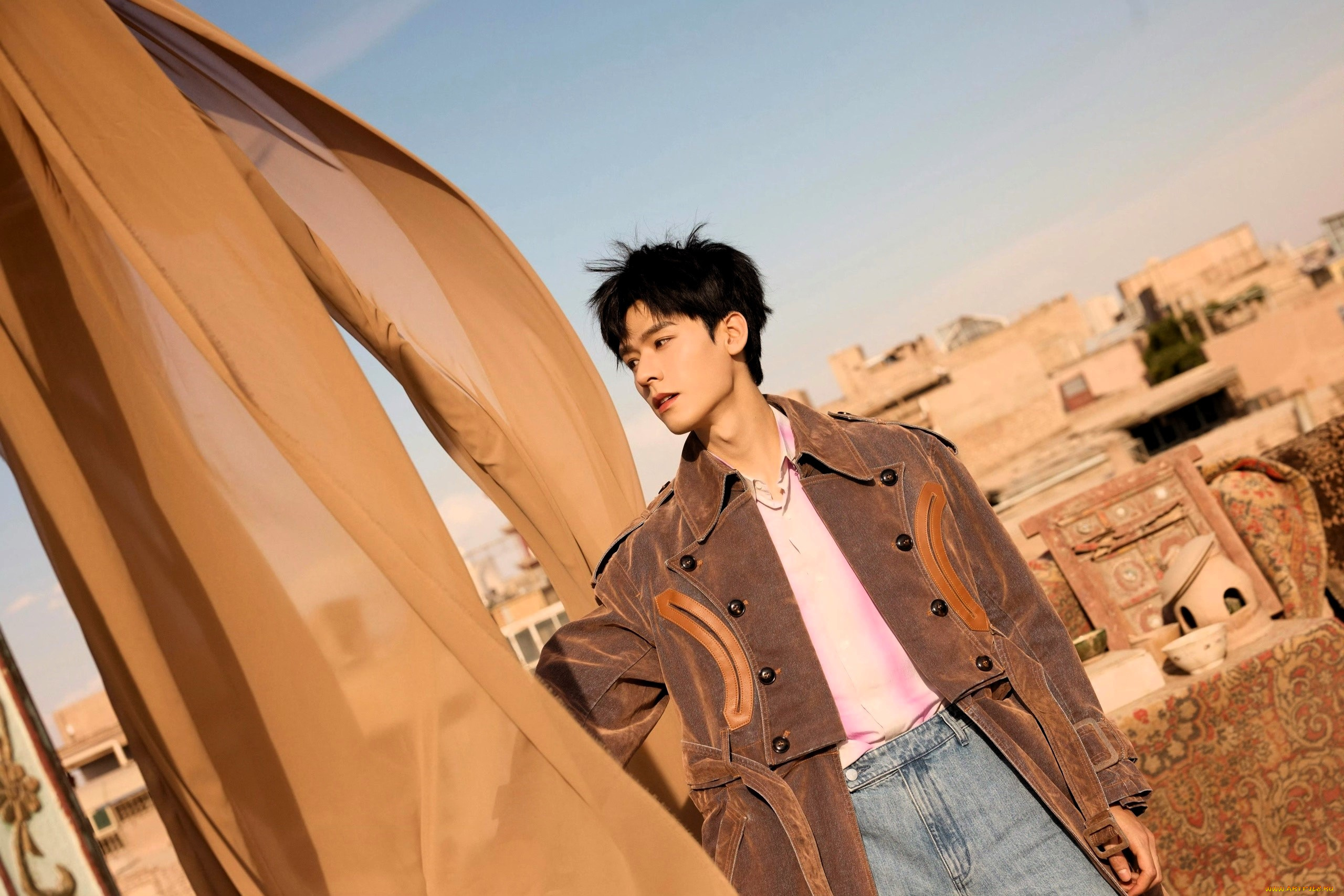 мужчины, gong, jun, |, simon, gong, актер, пальто, джинсы, ткань, ковры, дома