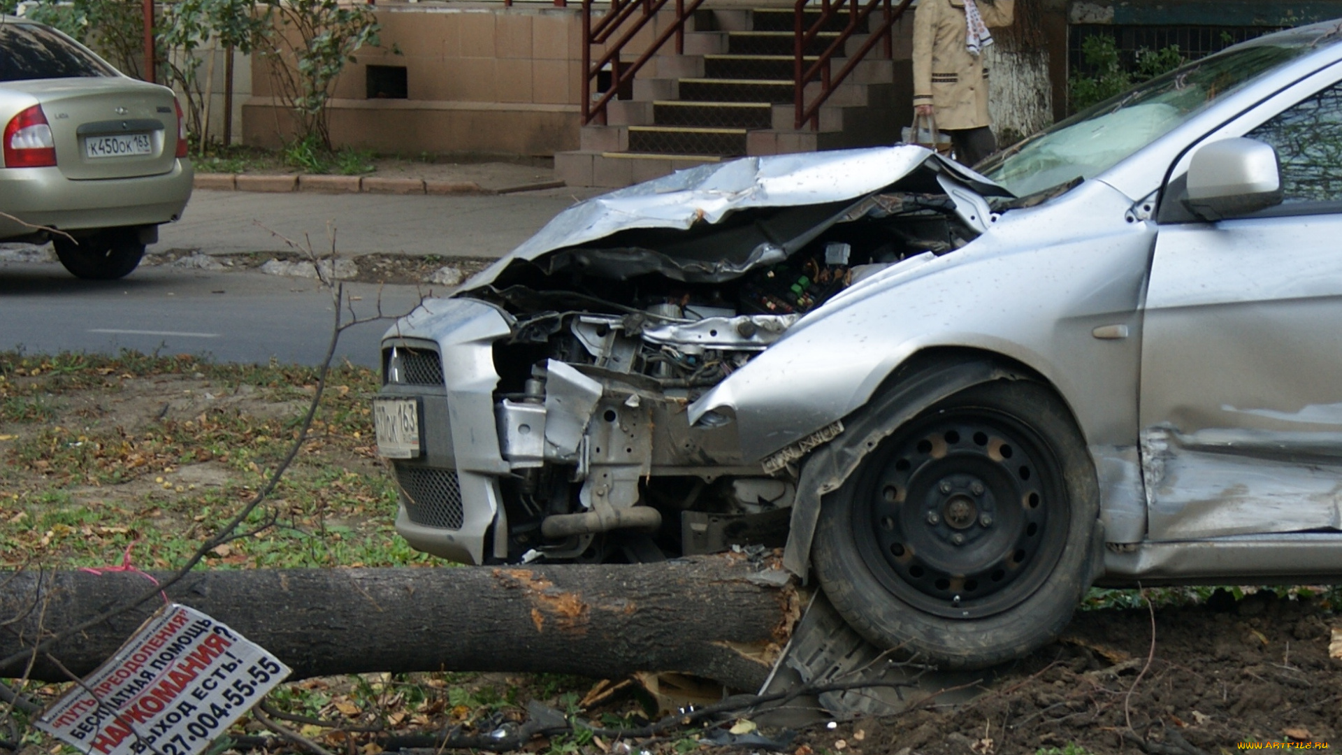 водитель, не, воспользовался, услугами, пути, преодоления, вот, юмор, приколы, дерево, табличка, автомобили, дом, женщина, дорога