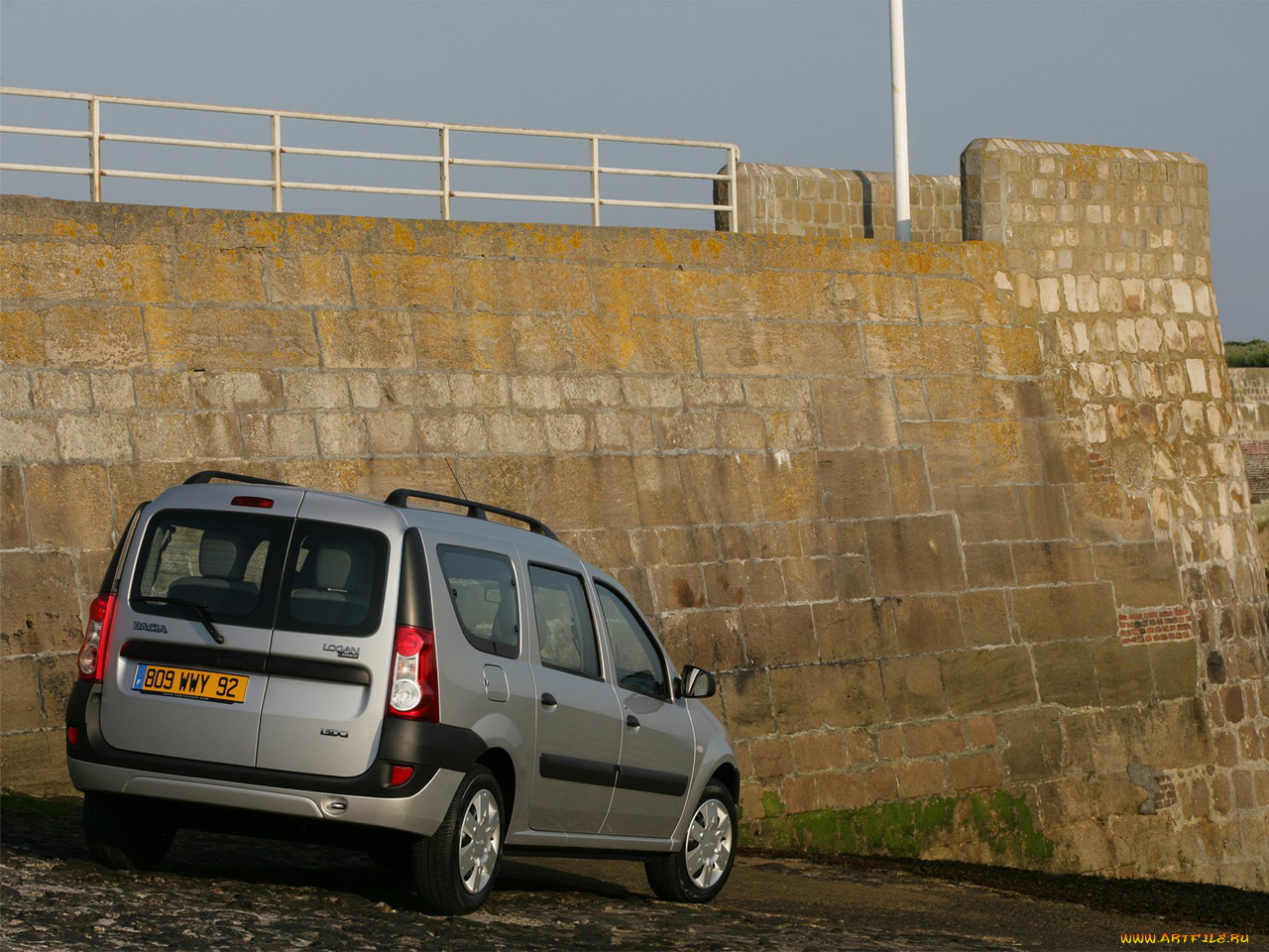 автомобили, dacia