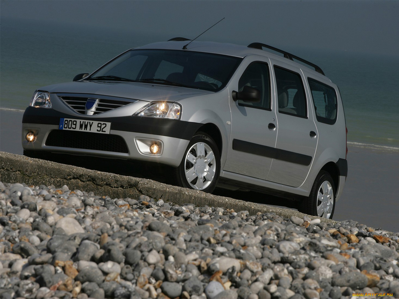 автомобили, dacia