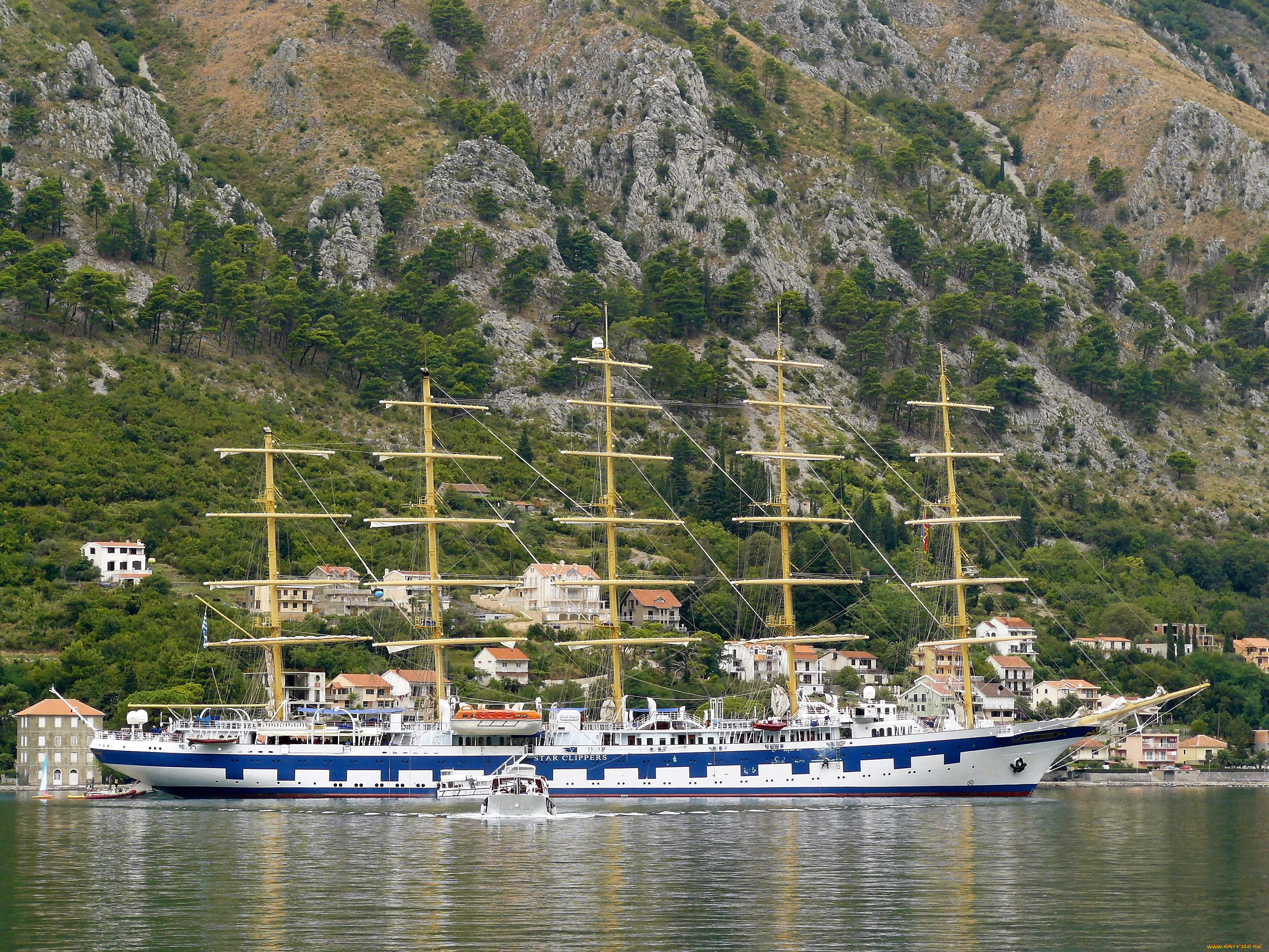 корабли, парусники