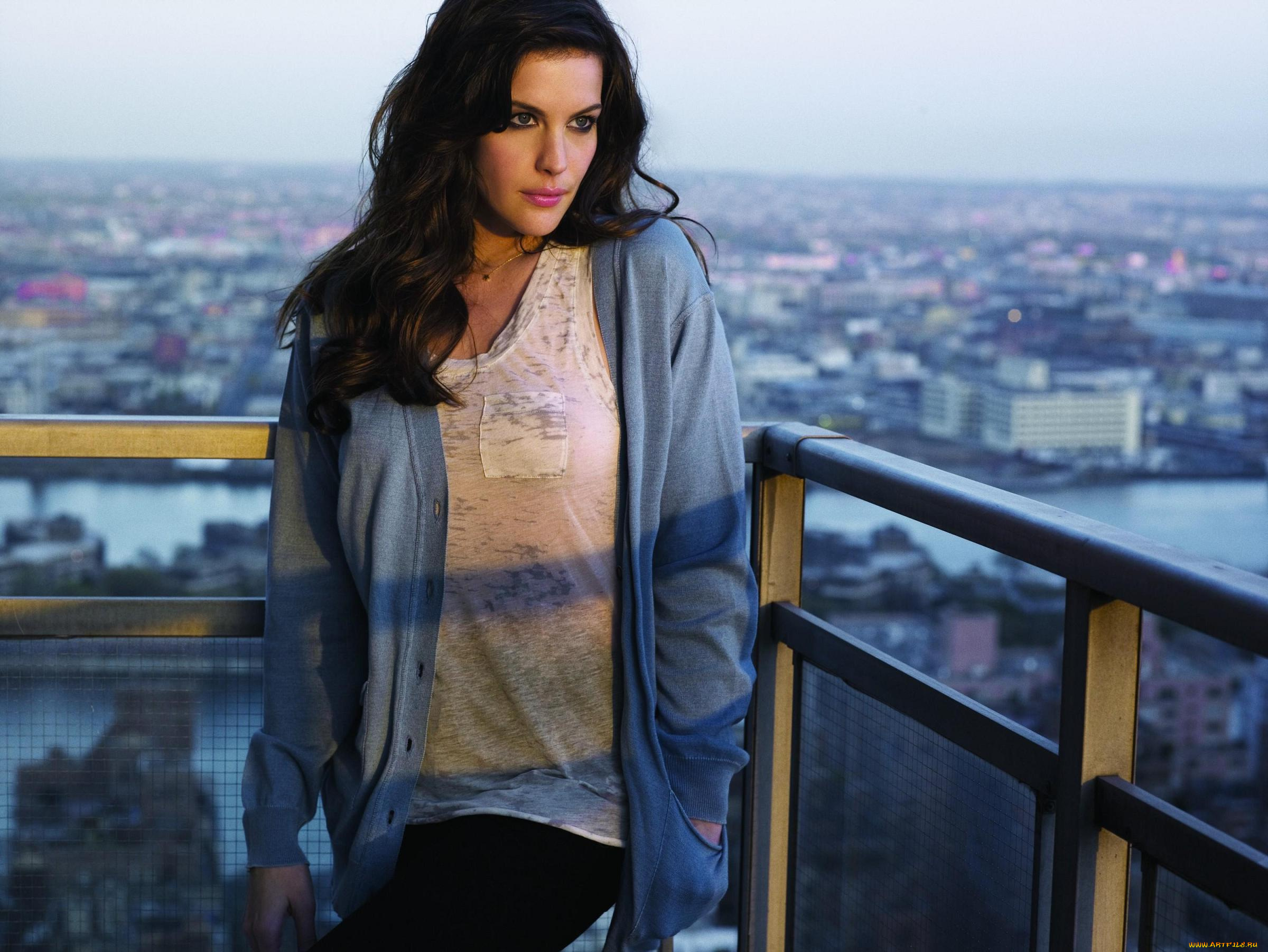 Liv, Tyler, девушки