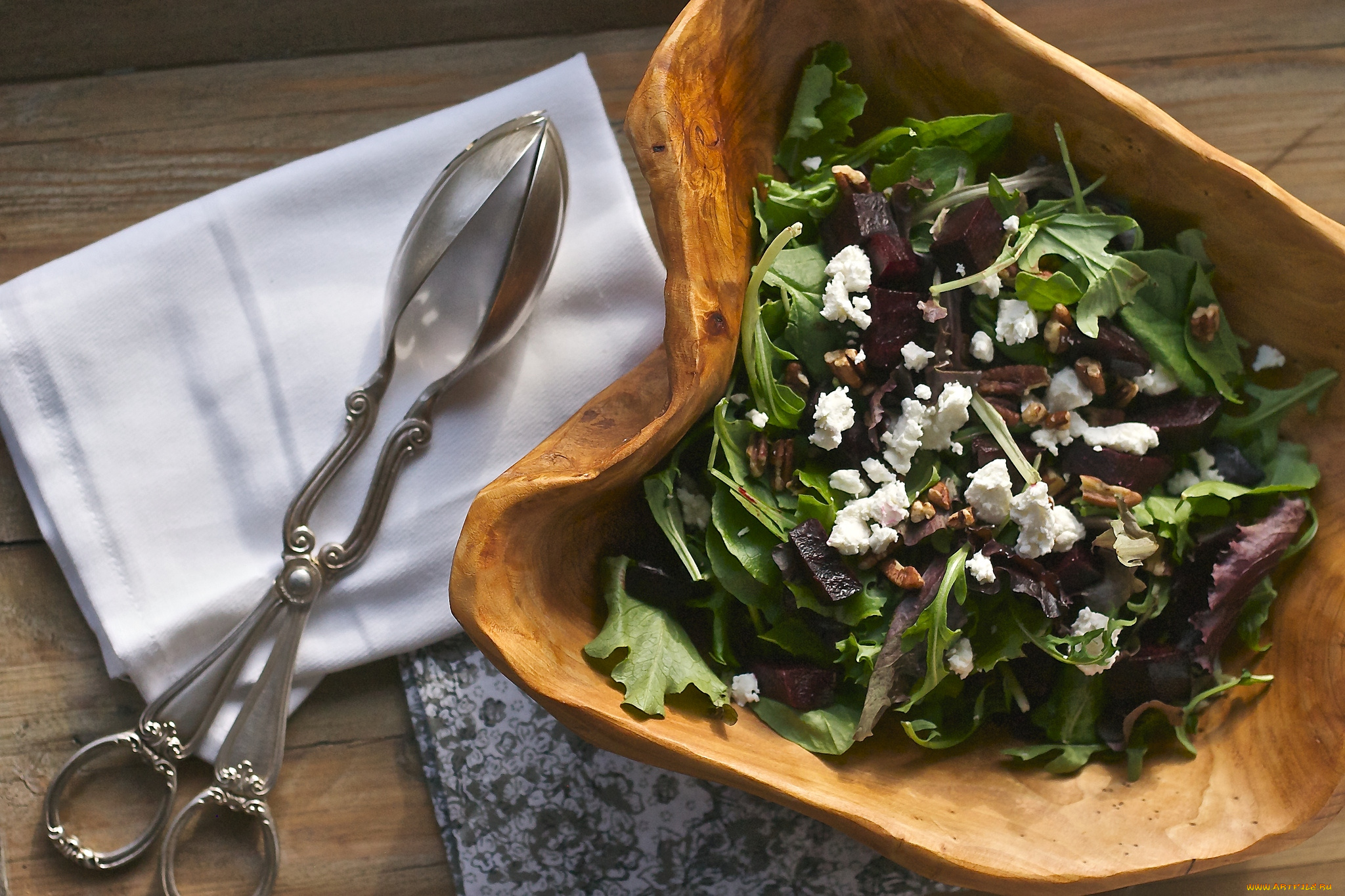 еда, салаты, закуски, салат, свекла, козий, сыр, орехи, щипцы