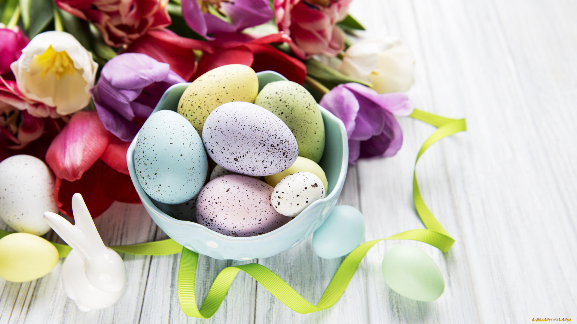 праздничные, пасха, цветы, яйца, colorful, тюльпаны, happy, wood, pink, flowers, tulips, easter, purple, eggs, decoration