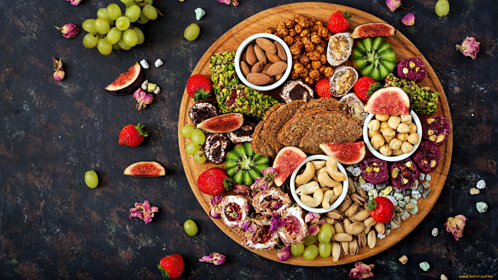 еда, разное, хлеб, орехи, инжир, ягоды