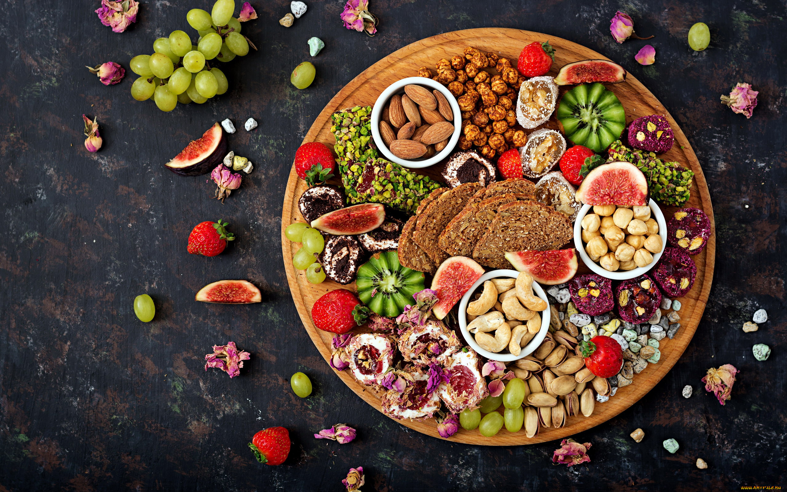 еда, разное, хлеб, орехи, инжир, ягоды