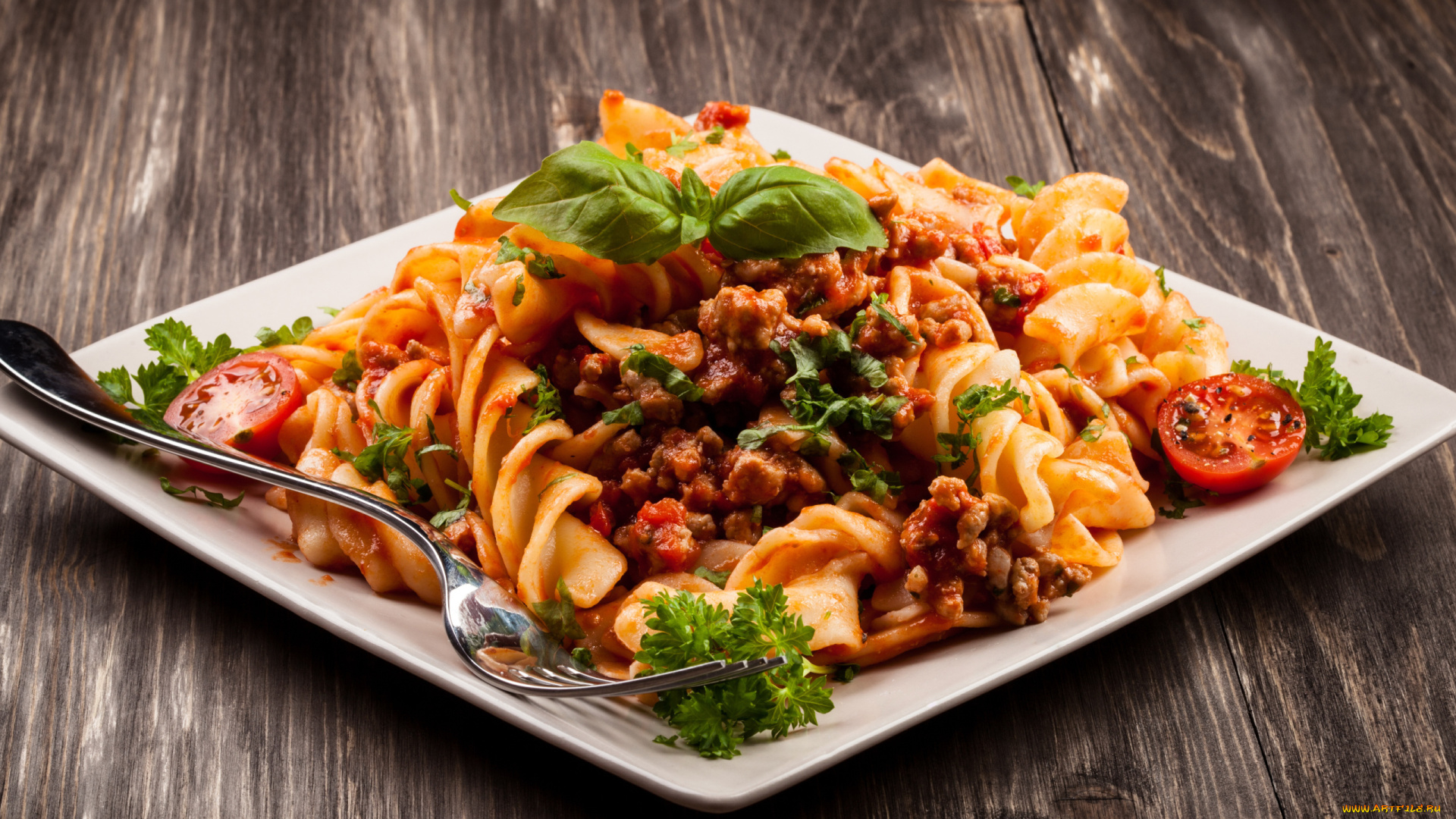 еда, макароны, , макаронные, блюда, паста, соус, помидоры, базилик