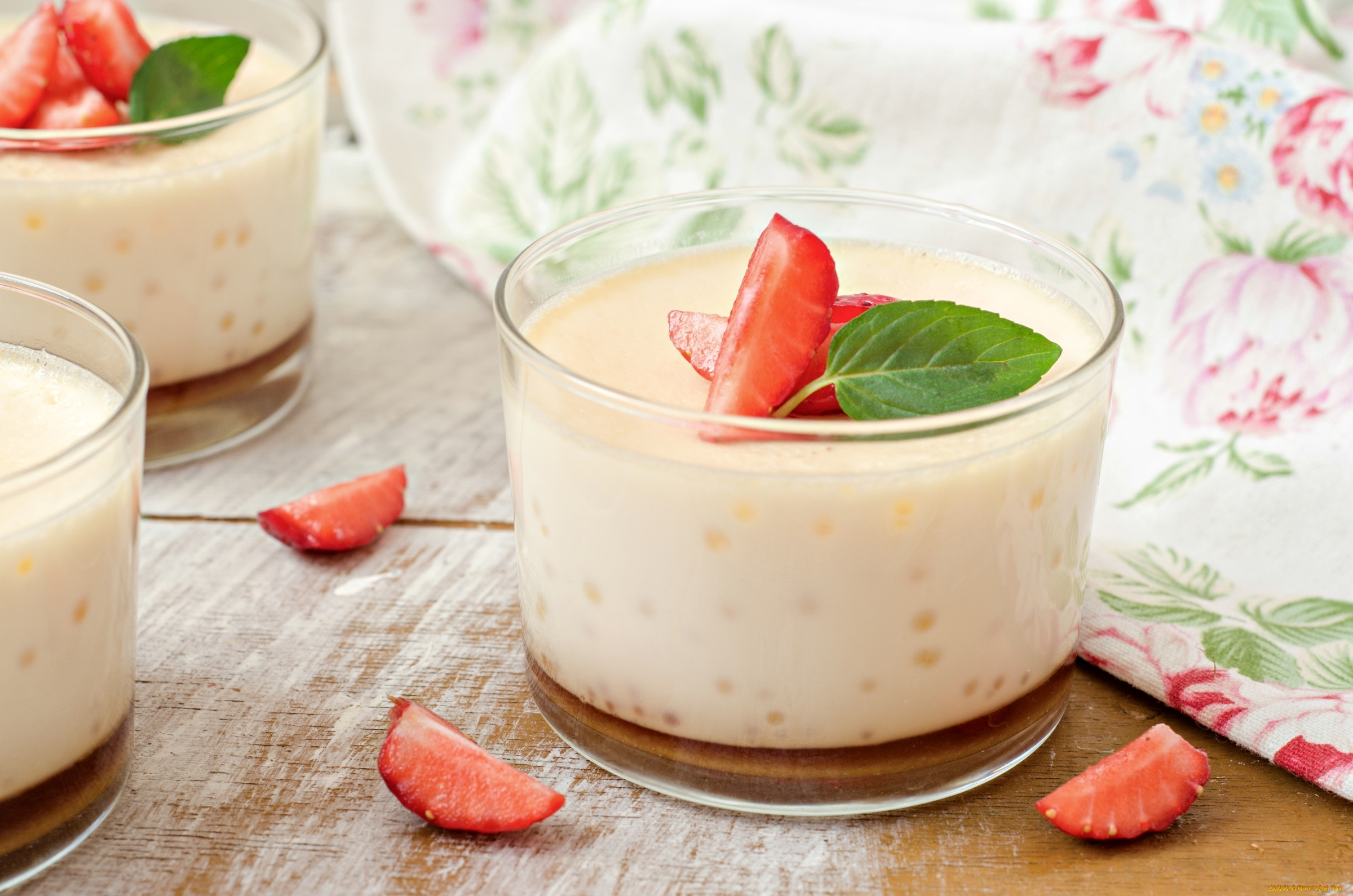 еда, мороженое, , десерты, желе, клубника, стакан, десерт, панна, кота