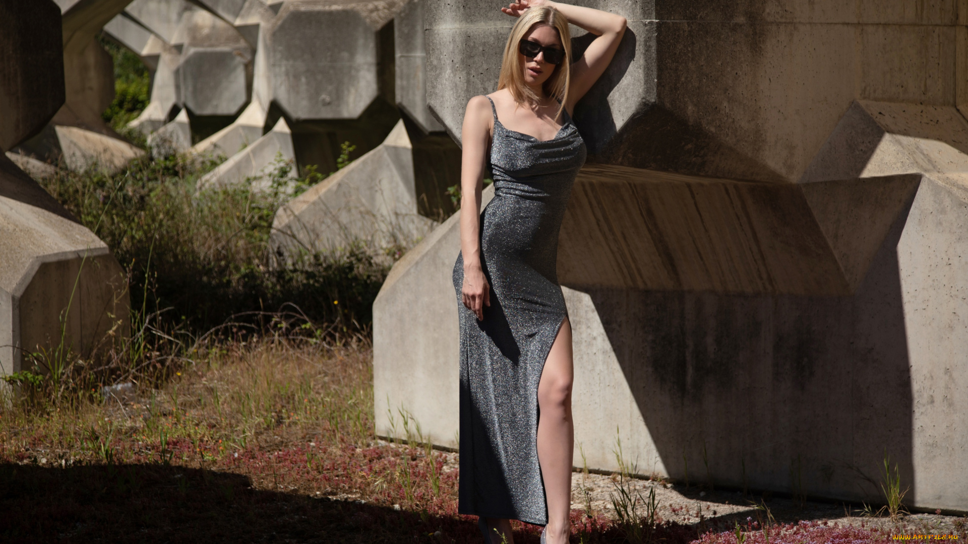 девушка, -, girl, девушки, -, блондинки, , светловолосые, девушка, женщина, блондинка, светловолосая, сексуальная, модель, звезда, позирует, разная, обувь, верхняя, стильная, одежда, нижнее, эротическое, бельё, трусы, лифчик, колготки, чулки, аксессуары, макияж, и, множество, элементов, на, фотографии