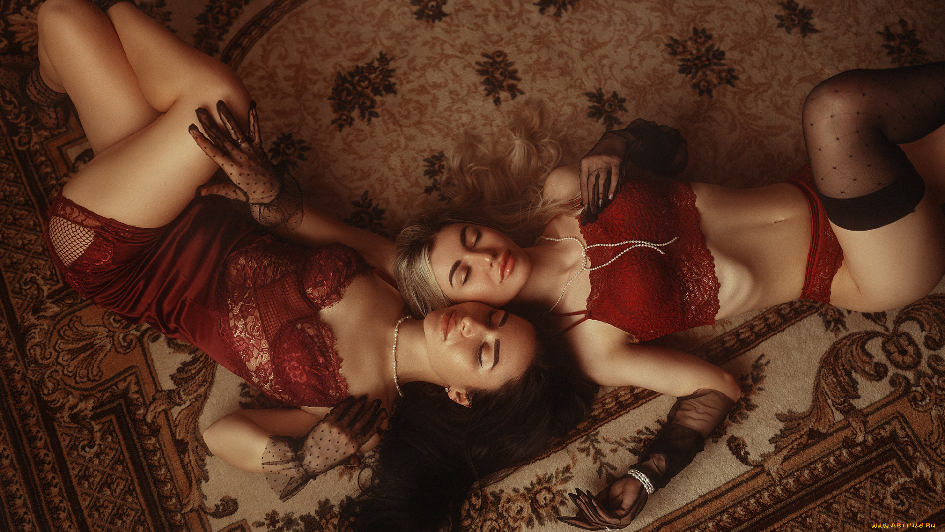 две, девушки, вместе, девушки, -, группа, девушек, женщины, две, вместе, разные, сексуальные, модели, звёзды, позируют, разная, обувь, верхняя, стильная, одежда, нижнее, эротическое, бельё, трусы, лифчик, аксессуары, макияж, колготки, чулки, и, множество, элементов, на, фотографии