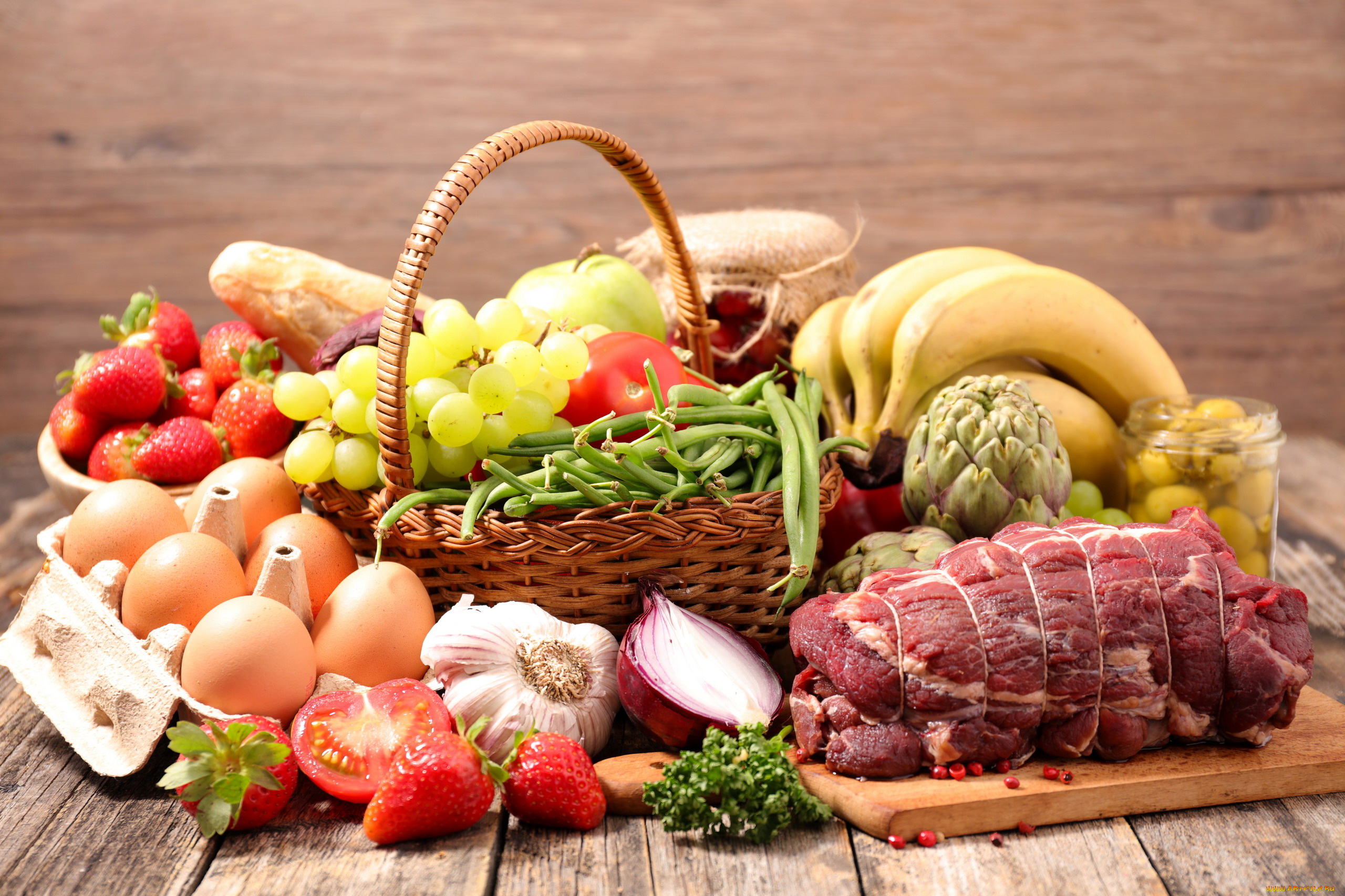 еда, разное, мясо, яйца, артишок, бананы, клубника, чеснок