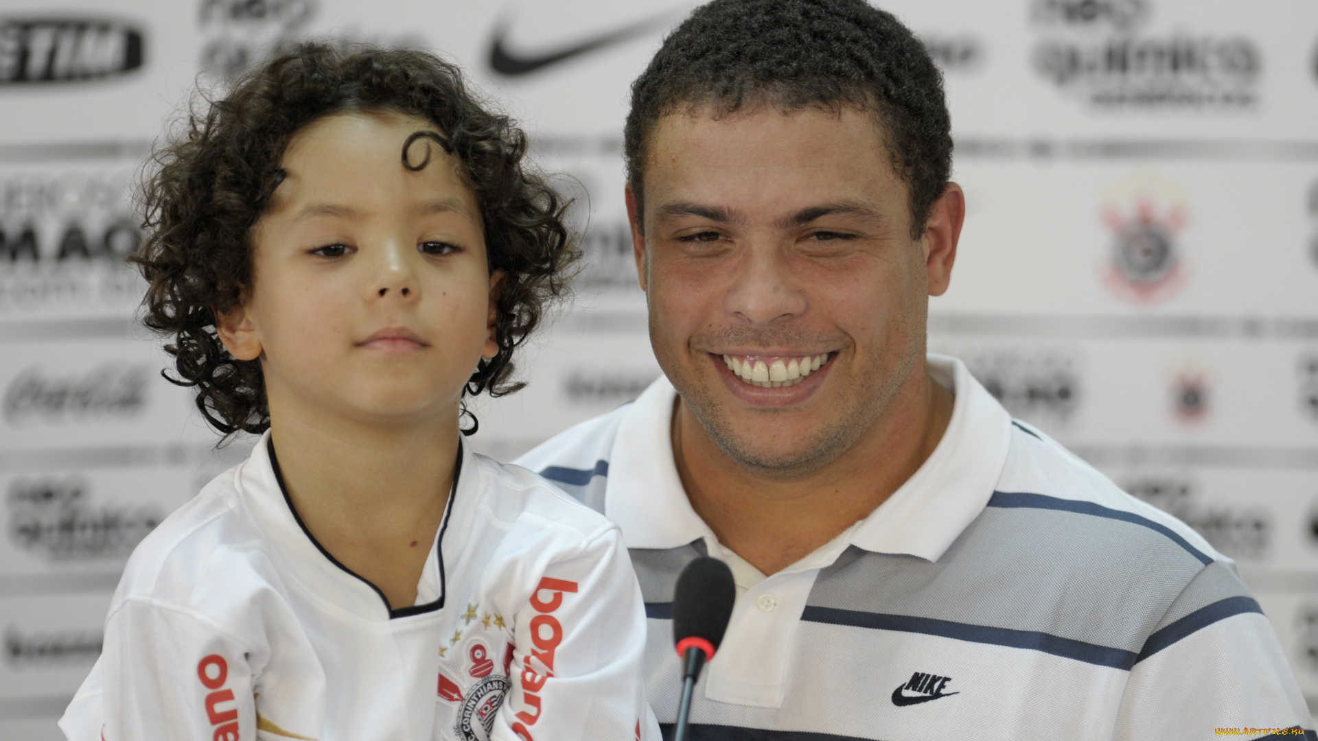мужчины, ronaldo, lu&, 237, naz&, 225, rio, de, lima, роналдо, r9, corinthians, коринтианс, футбол, бразилец, brazil, футболист, форвард, улыбка, пресс-конференция, сын