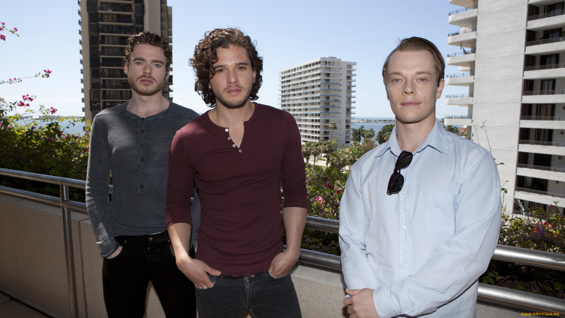 разное, знаменитости, kit, harington, актеры, мужчины, балкон, дома, зелень