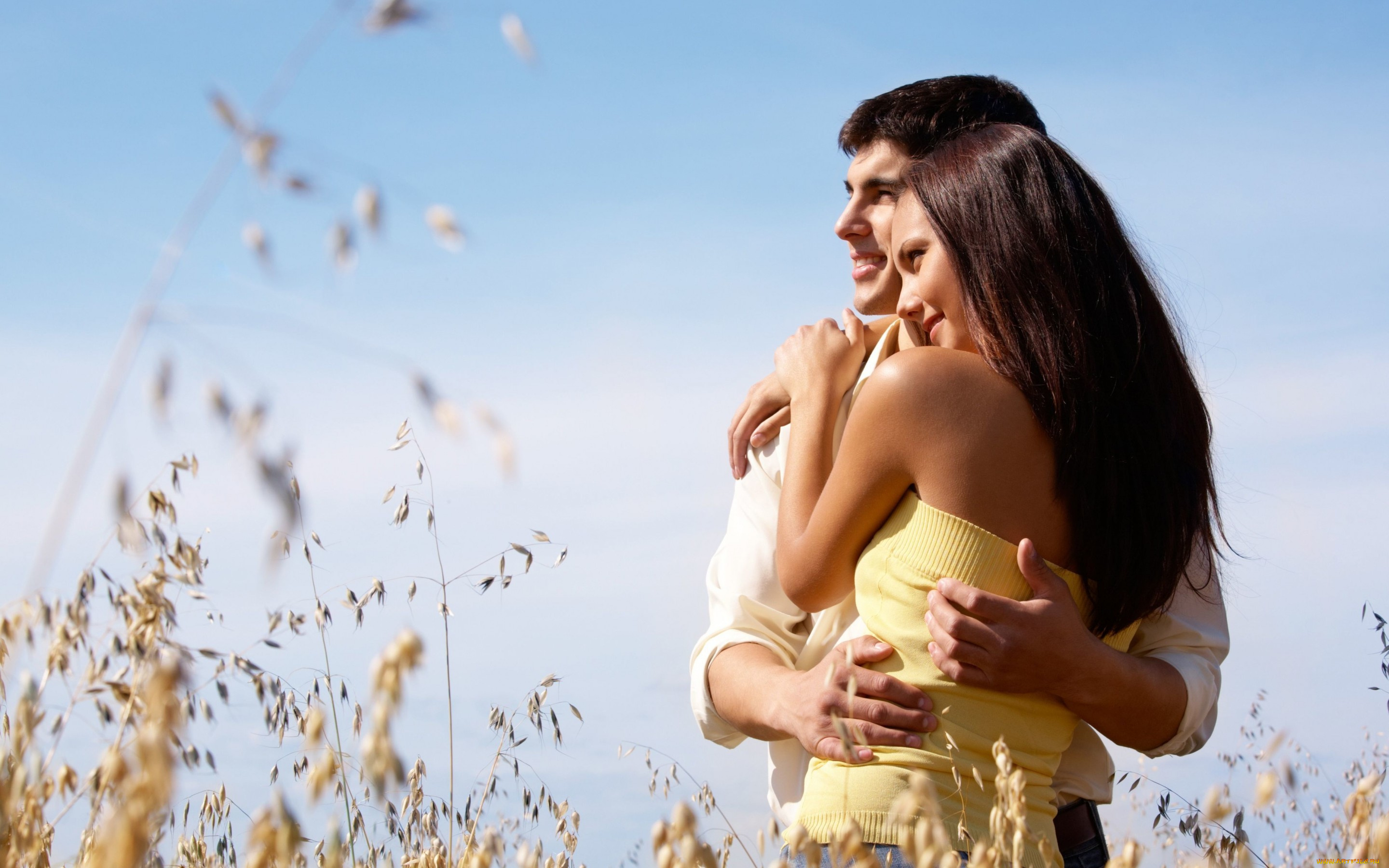 разное, мужчина, женщина, брюнет, мужчина, улыбка, love, любовь, растение, объятия, влюбленные, брюнетка, пара, парень, женщина, девушка, природа