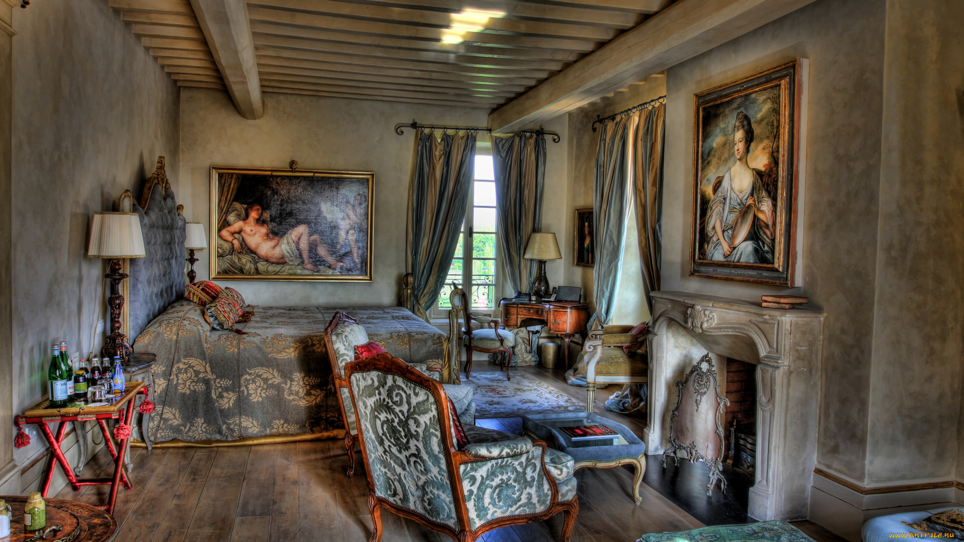 интерьер, спальня, кресло, кровать, картины, камин