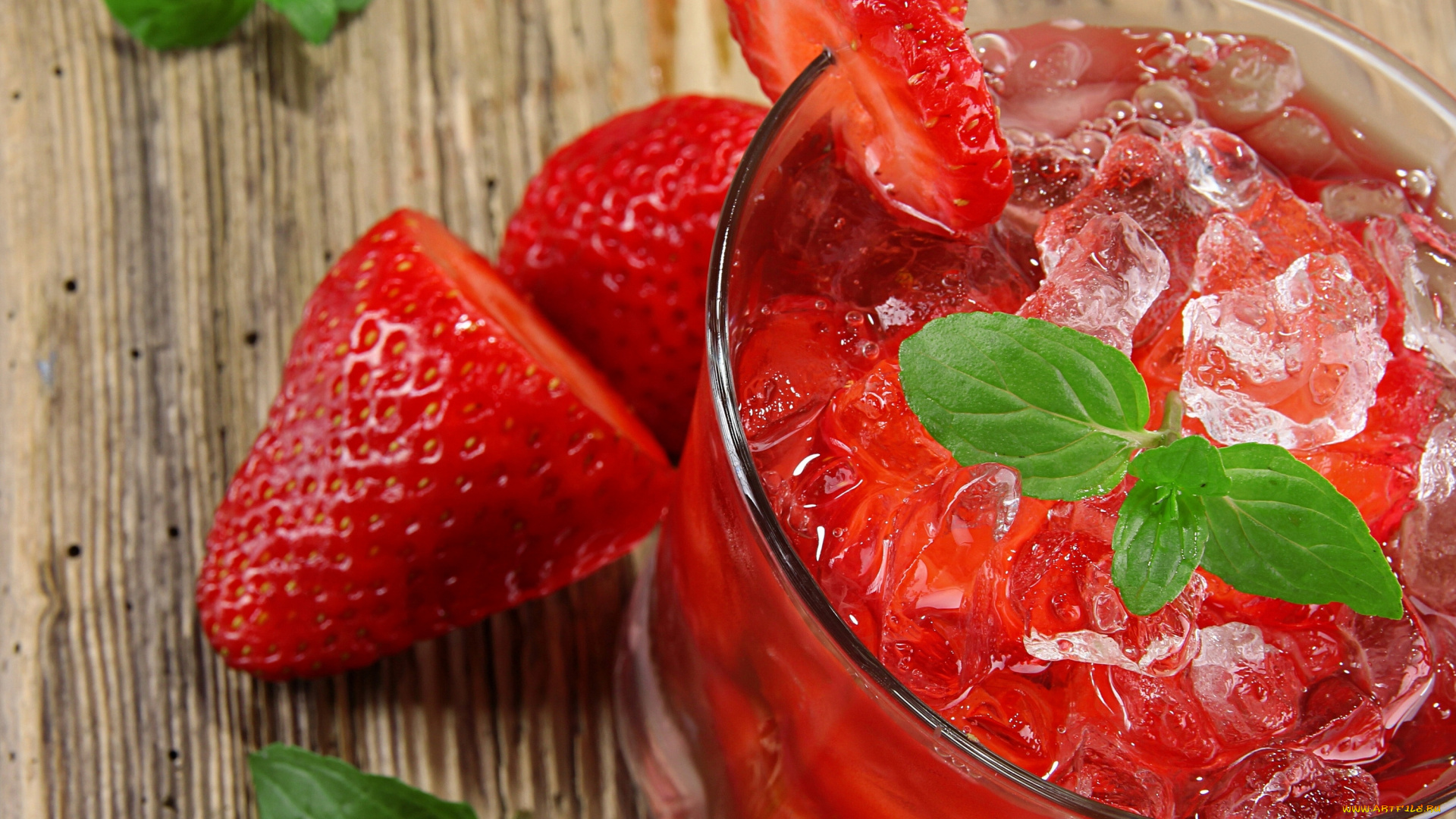 еда, напитки, , коктейль, мохито, коктейль, стакан, мята, ягоды, лёд, клубника