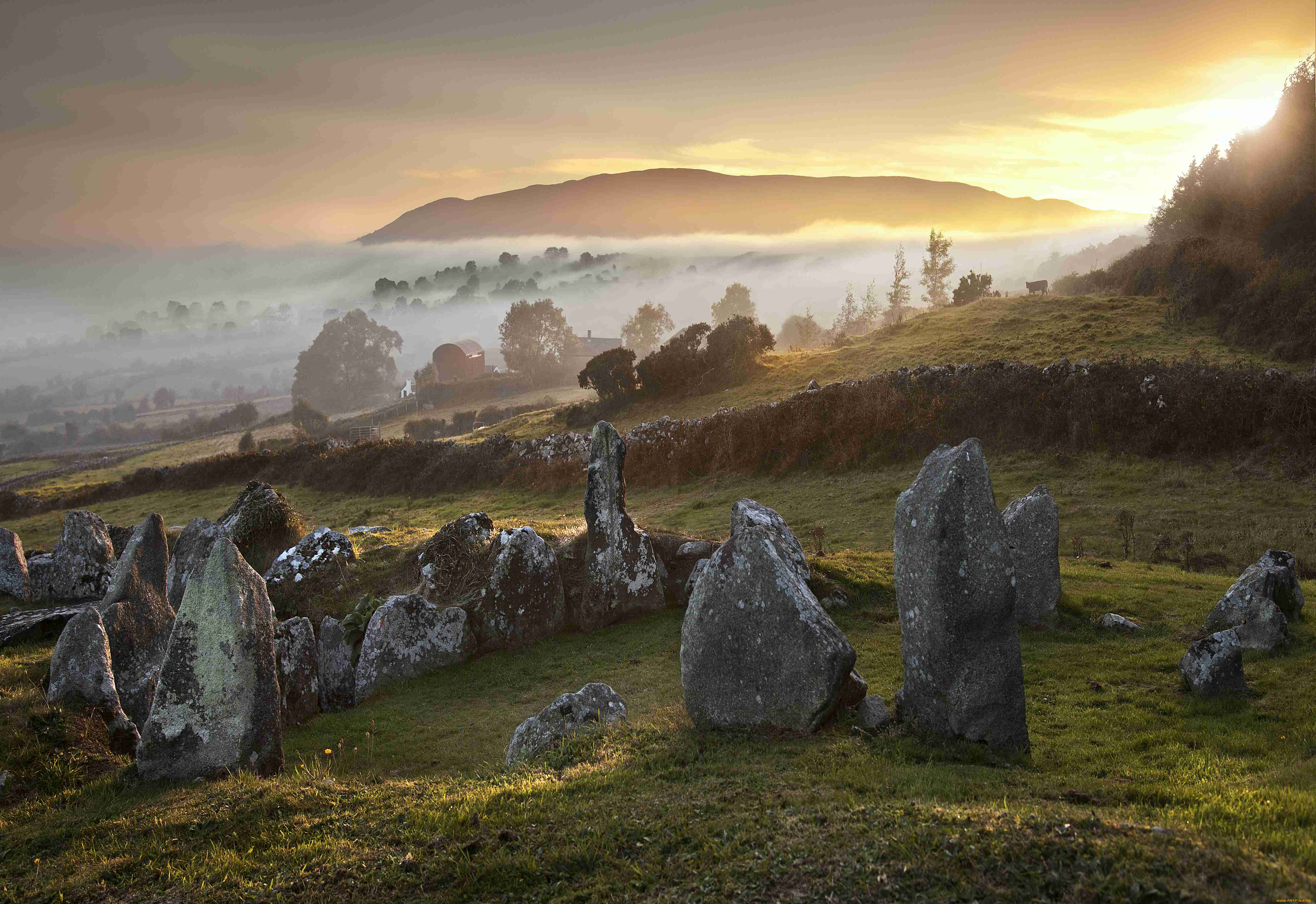природа, восходы, закаты, камни, трава, долина, гора, туман, закат