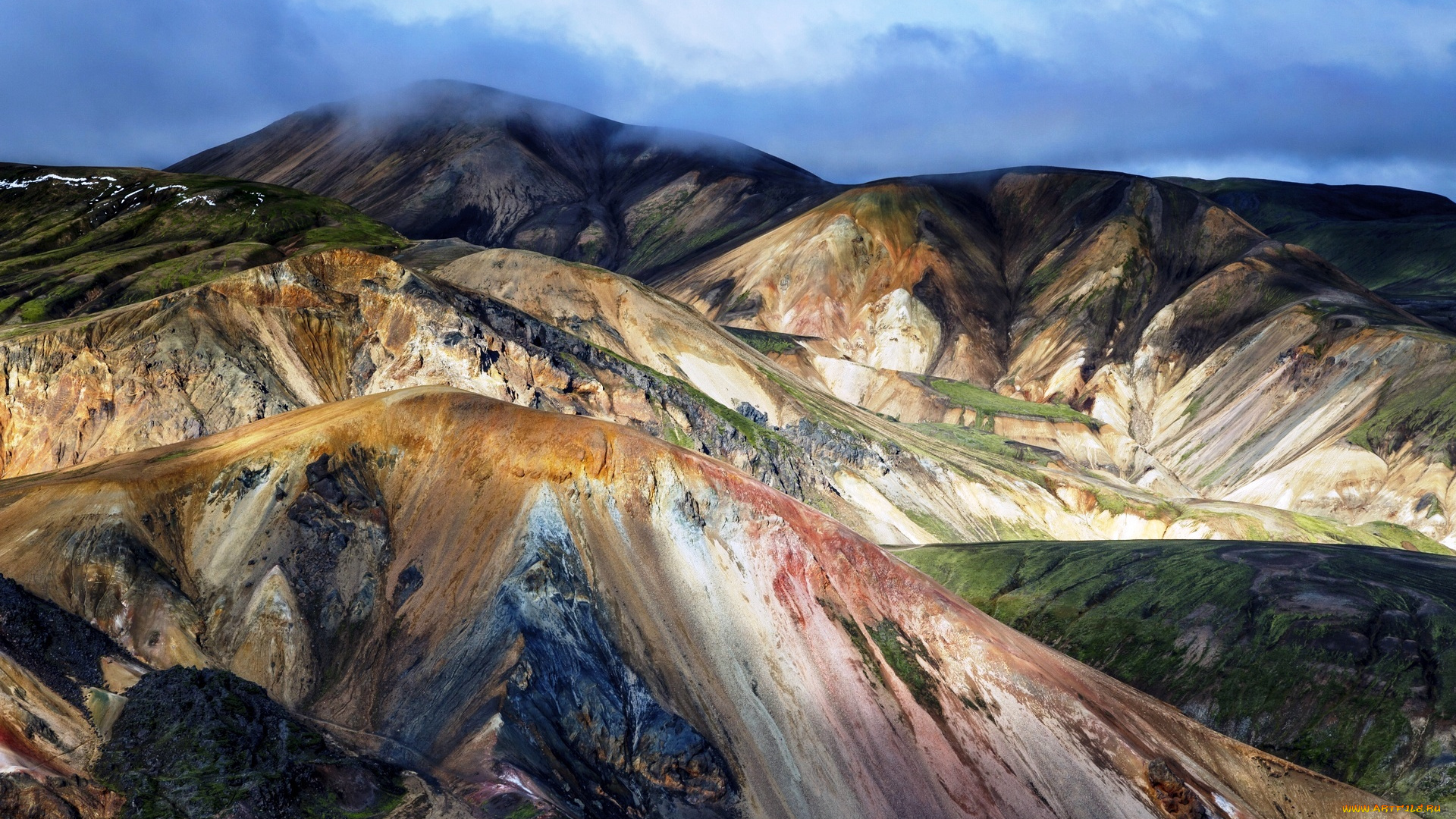 риолитовые, горы, ландманналаугар, , фьяллабак, , исландия, природа, горы, скалы, небо, облака, свет