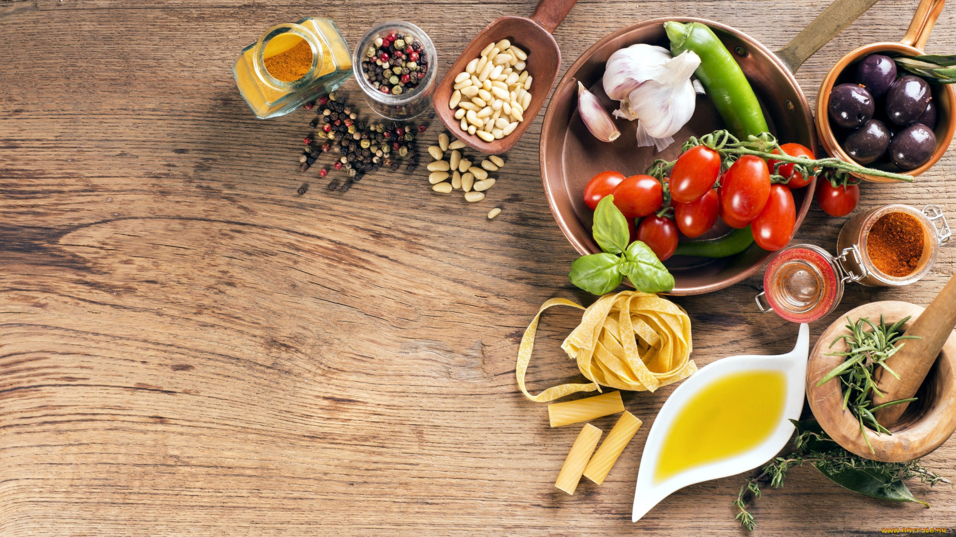 еда, разное, перец, базилик, помидоры, чеснок, оливки, апятую, спагетти
