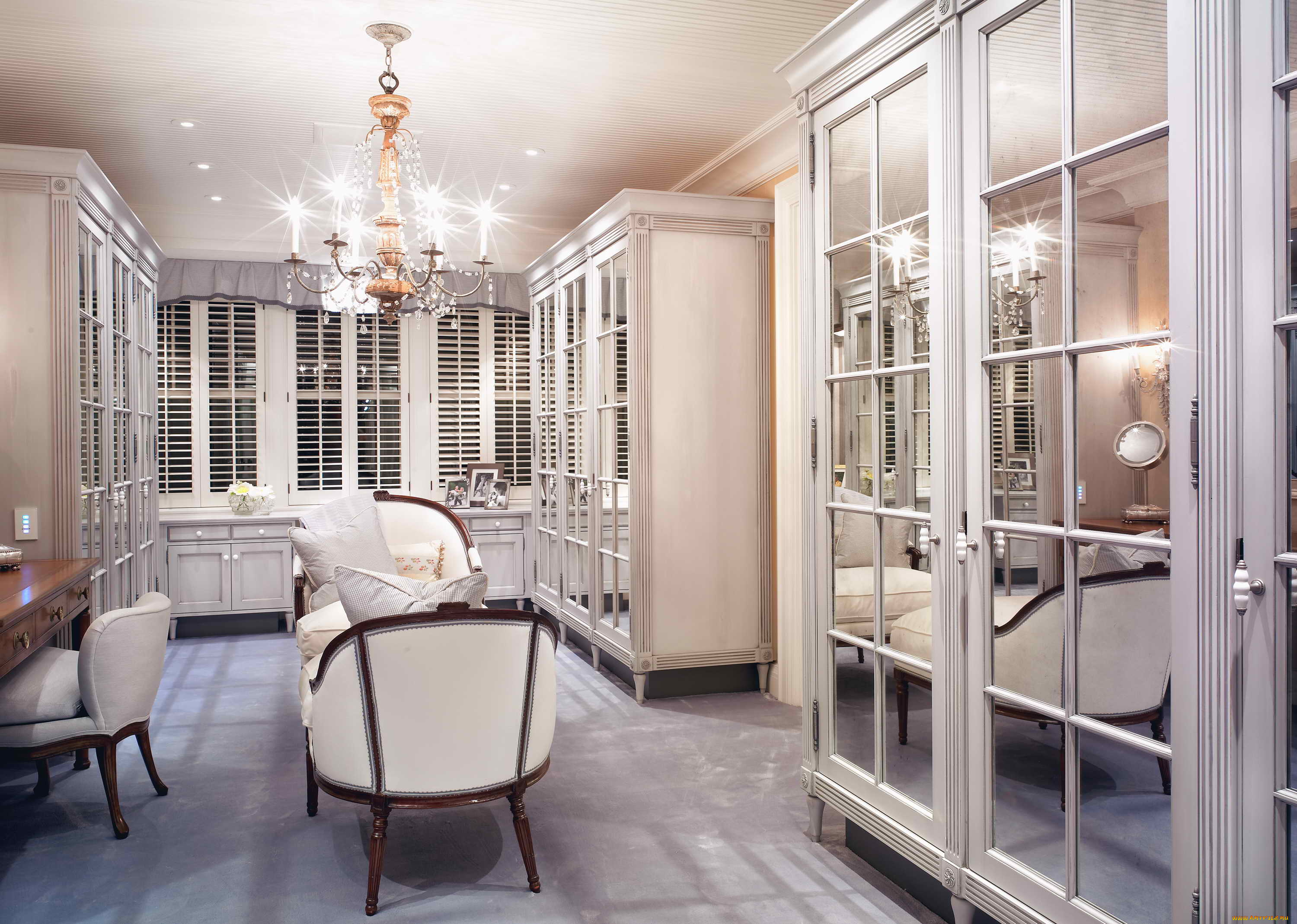 интерьер, -, другое, шкафы, гардеробная, люстра, свет, жалюзи, окно, кресла, стол, зеркала