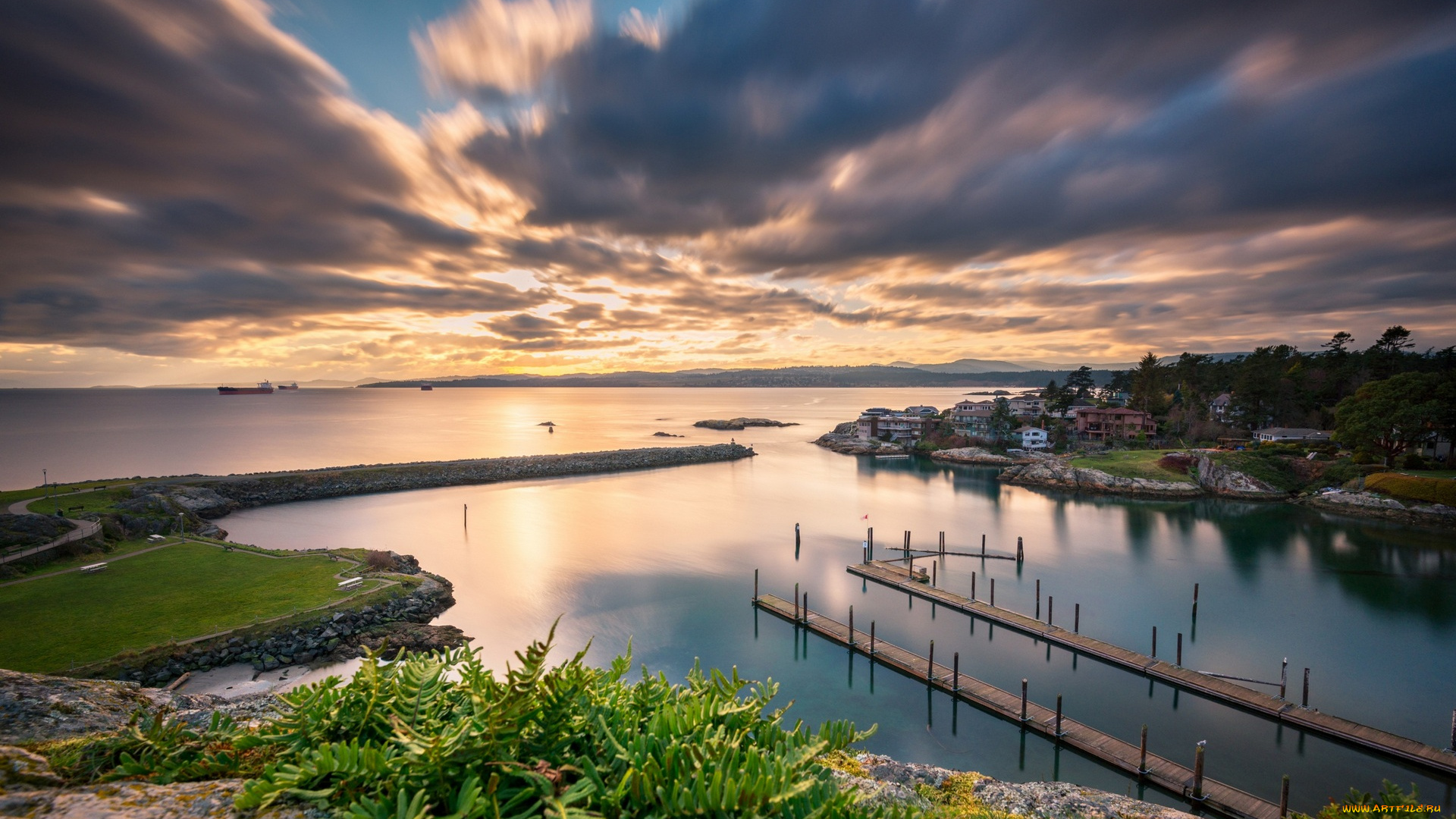 канада, природа, реки, озера, деревья, облака, здания, трава, водоем