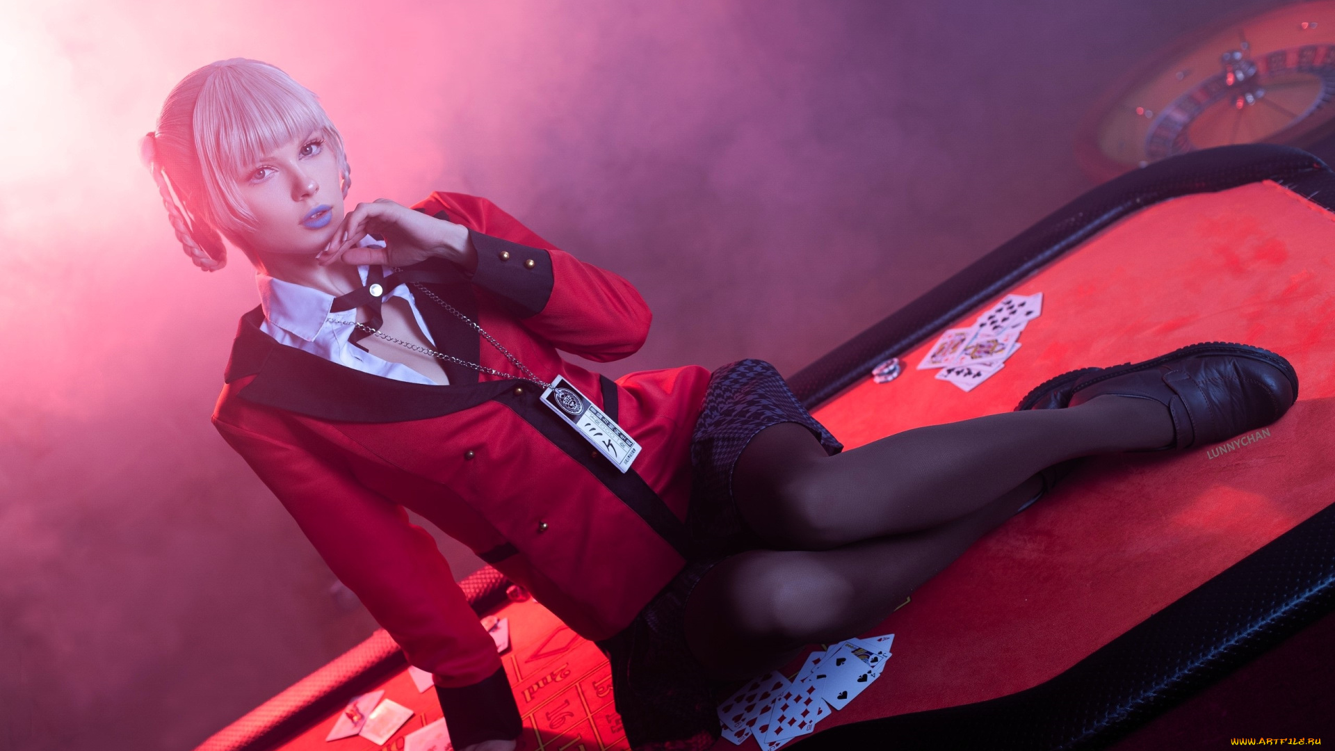 девушки, светлана, хофман, , lunny, chan, образ, костюм, косплей, наряд, жакет, юбка, бейдж, стол, карты, казино