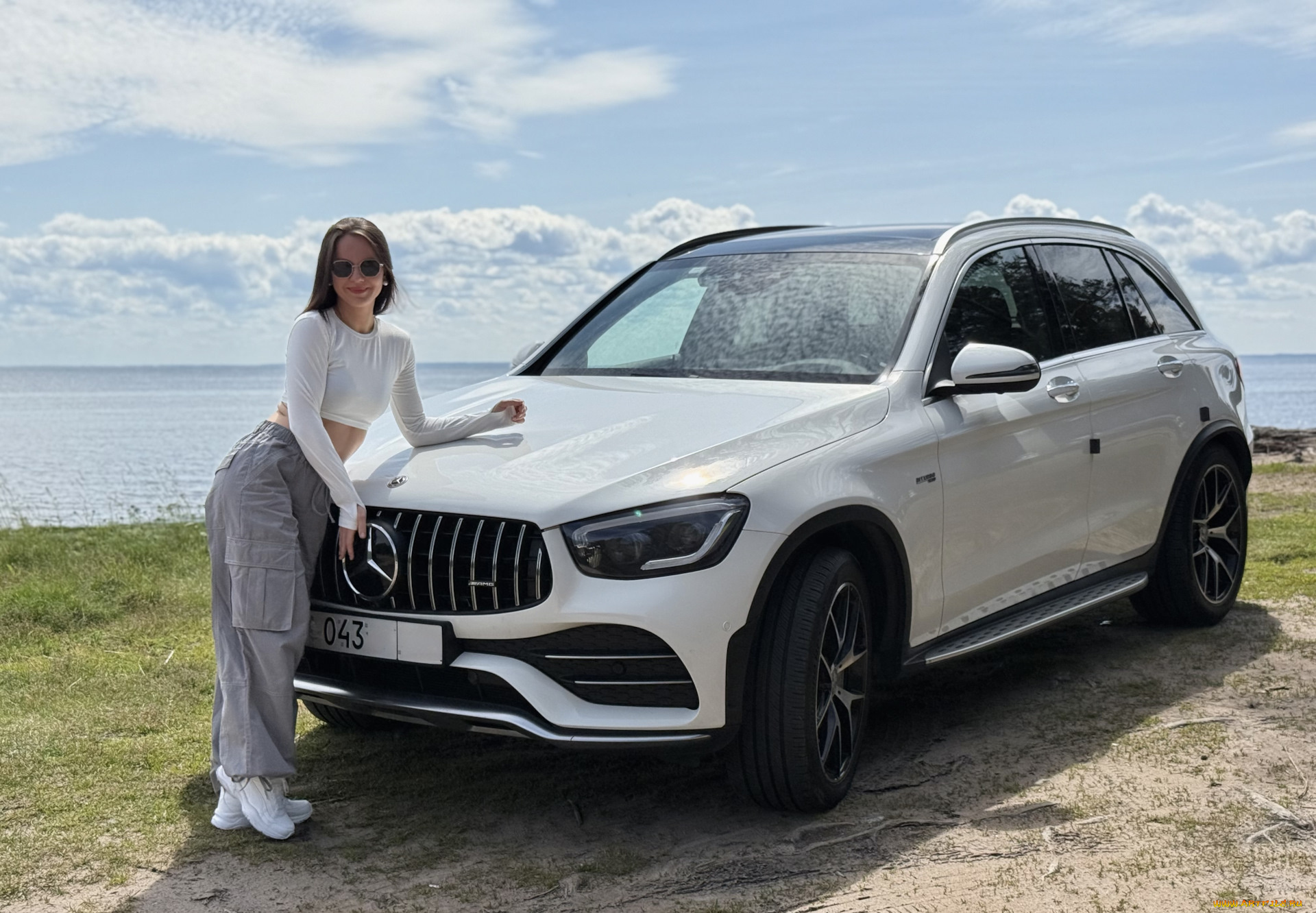 девушка, и, авто, автомобили, -авто, с, девушками, девушка, женщина, брюнетка, темноволосая, сексуальная, модель, звезда, позирует, разная, обувь, верхняя, стильная, одежда, нижнее, эротическое, бельё, трусы, лифчик, колготки, чулки, аксессуары, макияж, и, множество, элементов, на, фотографии