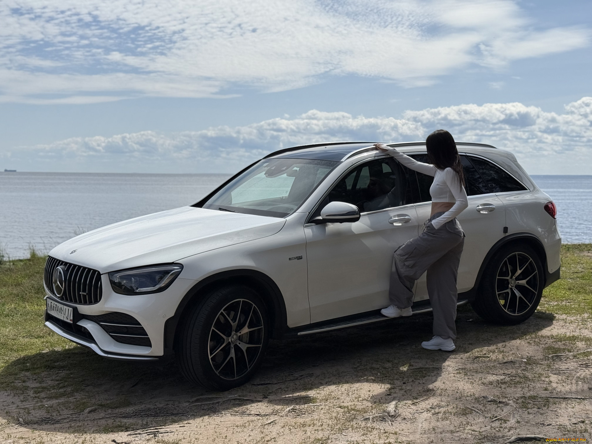 девушка, и, авто, автомобили, -авто, с, девушками, девушка, женщина, брюнетка, темноволосая, сексуальная, модель, звезда, позирует, разная, обувь, верхняя, стильная, одежда, нижнее, эротическое, бельё, трусы, лифчик, колготки, чулки, аксессуары, макияж, и, множество, элементов, на, фотографии