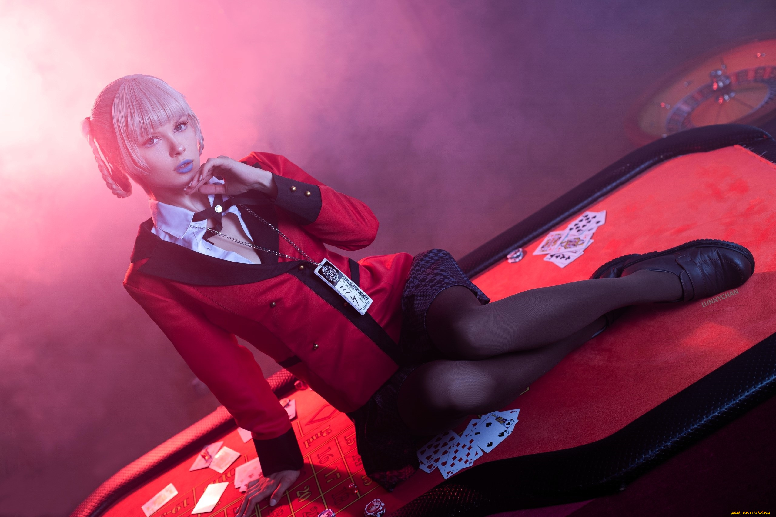 девушки, светлана, хофман, , lunny, chan, образ, костюм, косплей, наряд, жакет, юбка, бейдж, стол, карты, казино