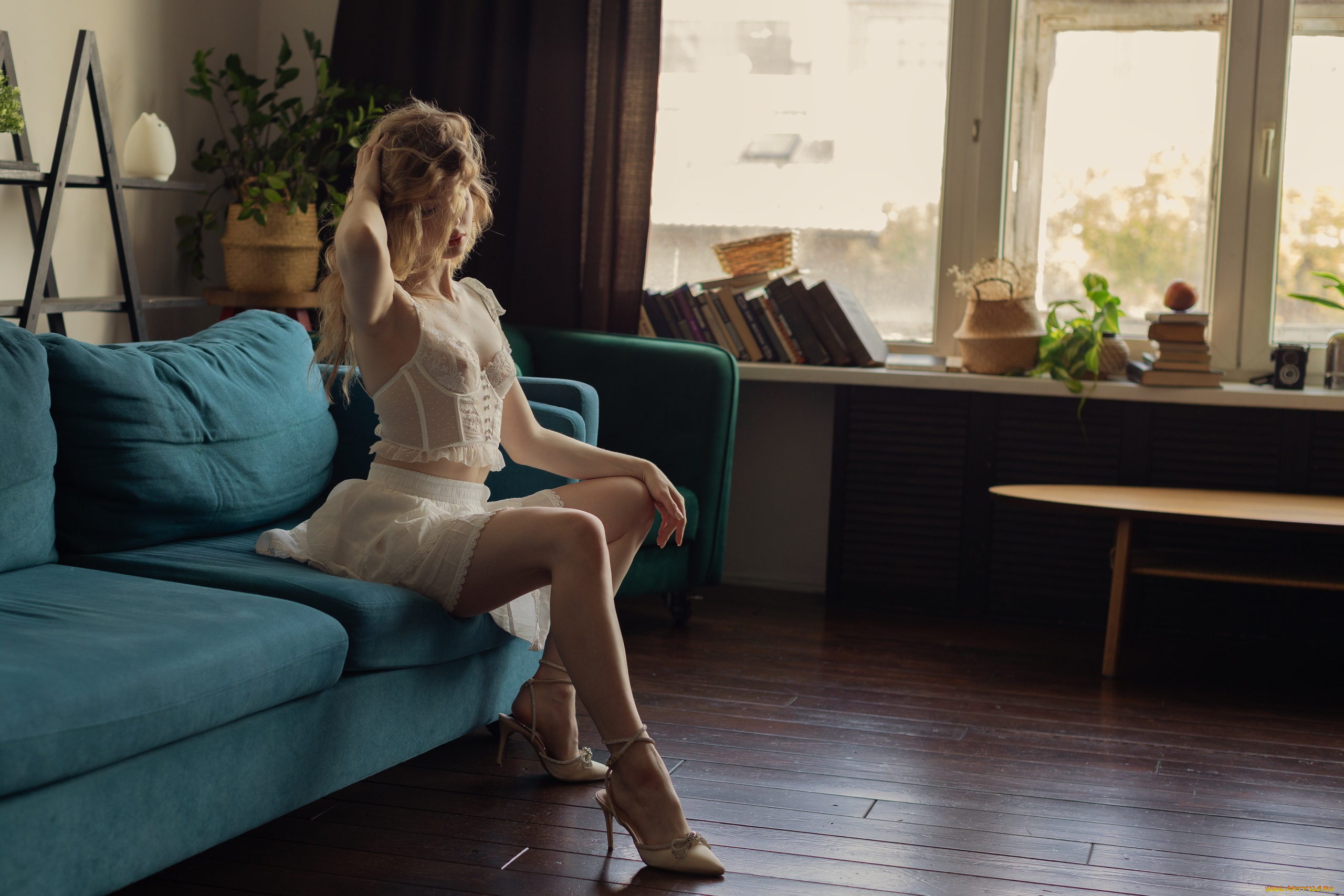 сексуальная, девушка, девушки, -, блондинки, , светловолосые, девушка, женщина, блондинка, светловолосая, сексуальная, модель, звезда, позирует, разная, обувь, верхняя, стильная, одежда, нижнее, эротическое, бельё, трусы, лифчик, колготки, чулки, аксессуары, макияж, и, множество, элементов, на, фотографии