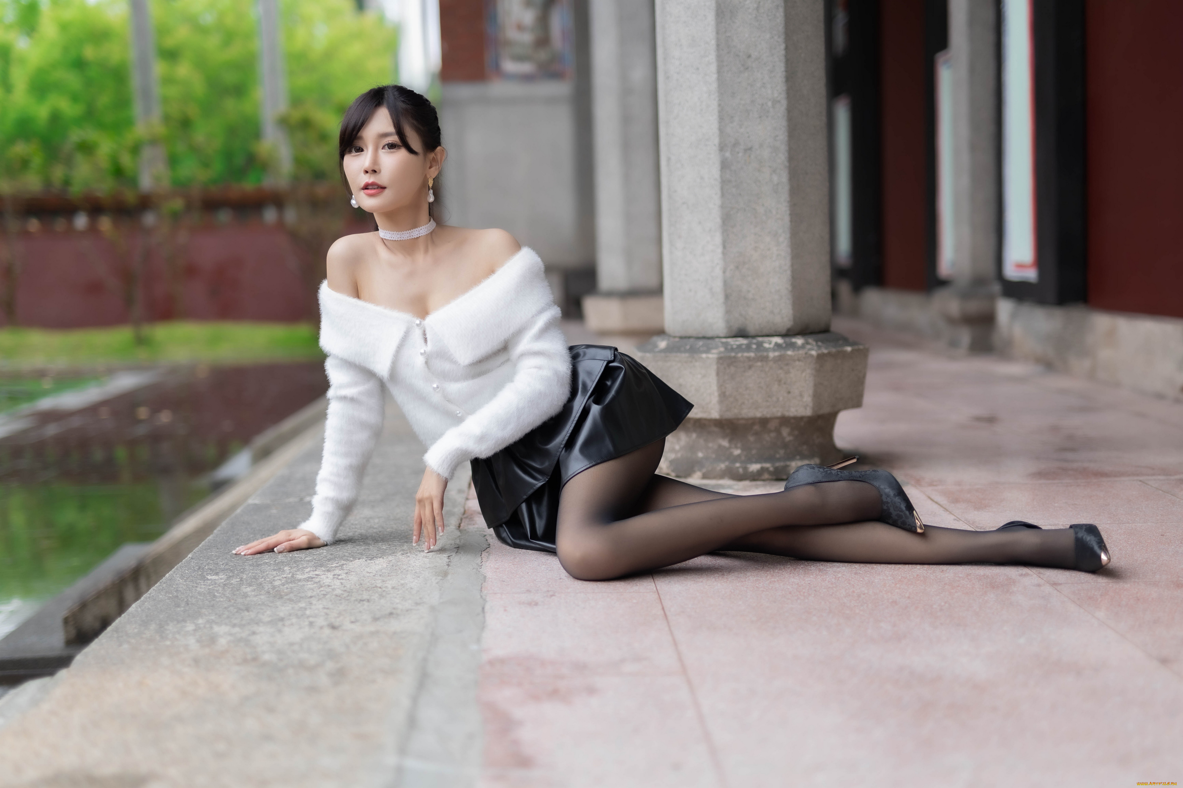 азиатская, красота, девушки, -, азиатки, девушка, женщина, брюнетка, темноволосая, сексуальная, модель, звезда, позирует, разная, обувь, верхняя, стильная, одежда, нижнее, эротическое, бельё, трусы, лифчик, колготки, чулки, аксессуары, макияж, и, множество, элементов, на, фотографии