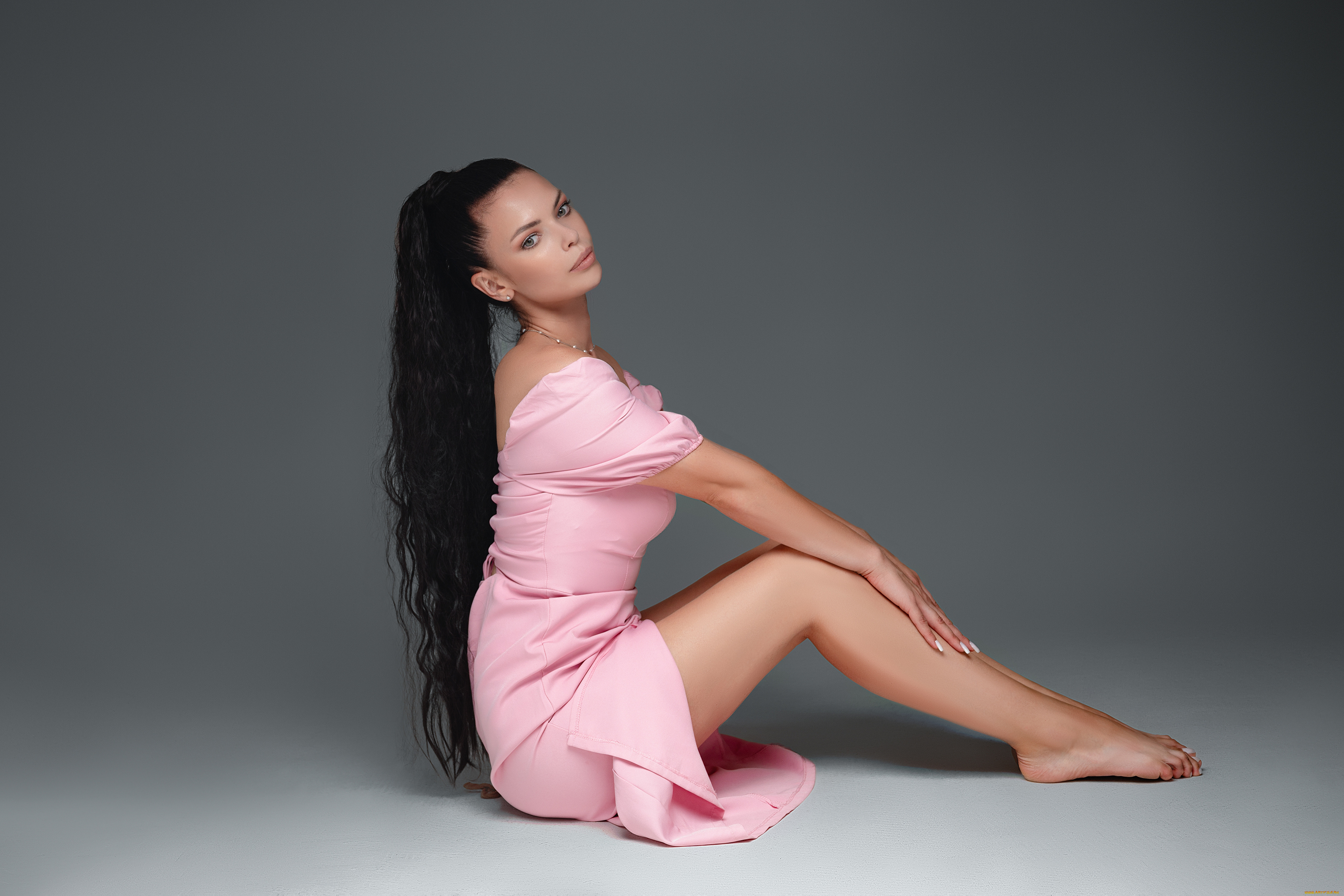 сексуальная, девушка, девушки, -, брюнетки, , шатенки, девушка, женщина, брюнетка, темноволосая, сексуальная, модель, звезда, позирует, разная, обувь, верхняя, стильная, одежда, нижнее, эротическое, бельё, трусы, лифчик, колготки, чулки, аксессуары, макияж, и, множество, элементов, на, фотографии