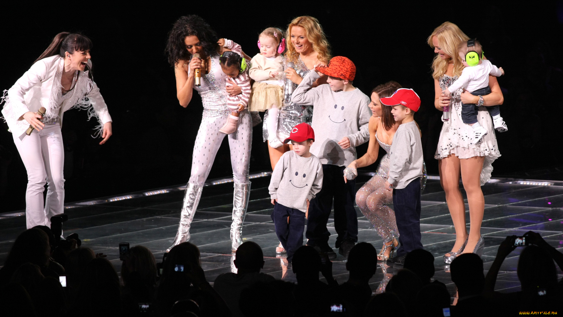 spice, girls, музыка, scary, дети, geri, sporty, baby, ginger, mel, b, c, posh, emma, victoria