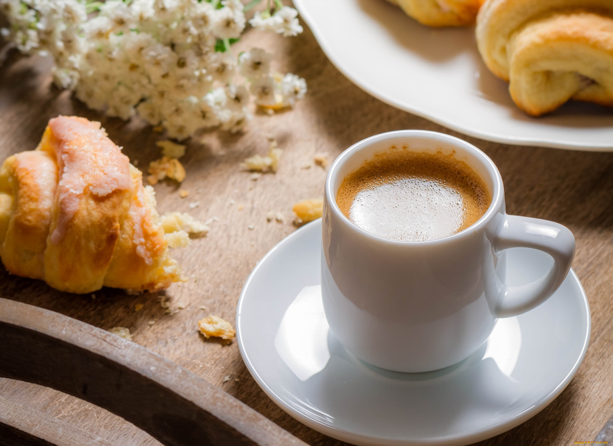 еда, кофе, кофейные, зёрна, чашка, пенка, круассан, ромашки