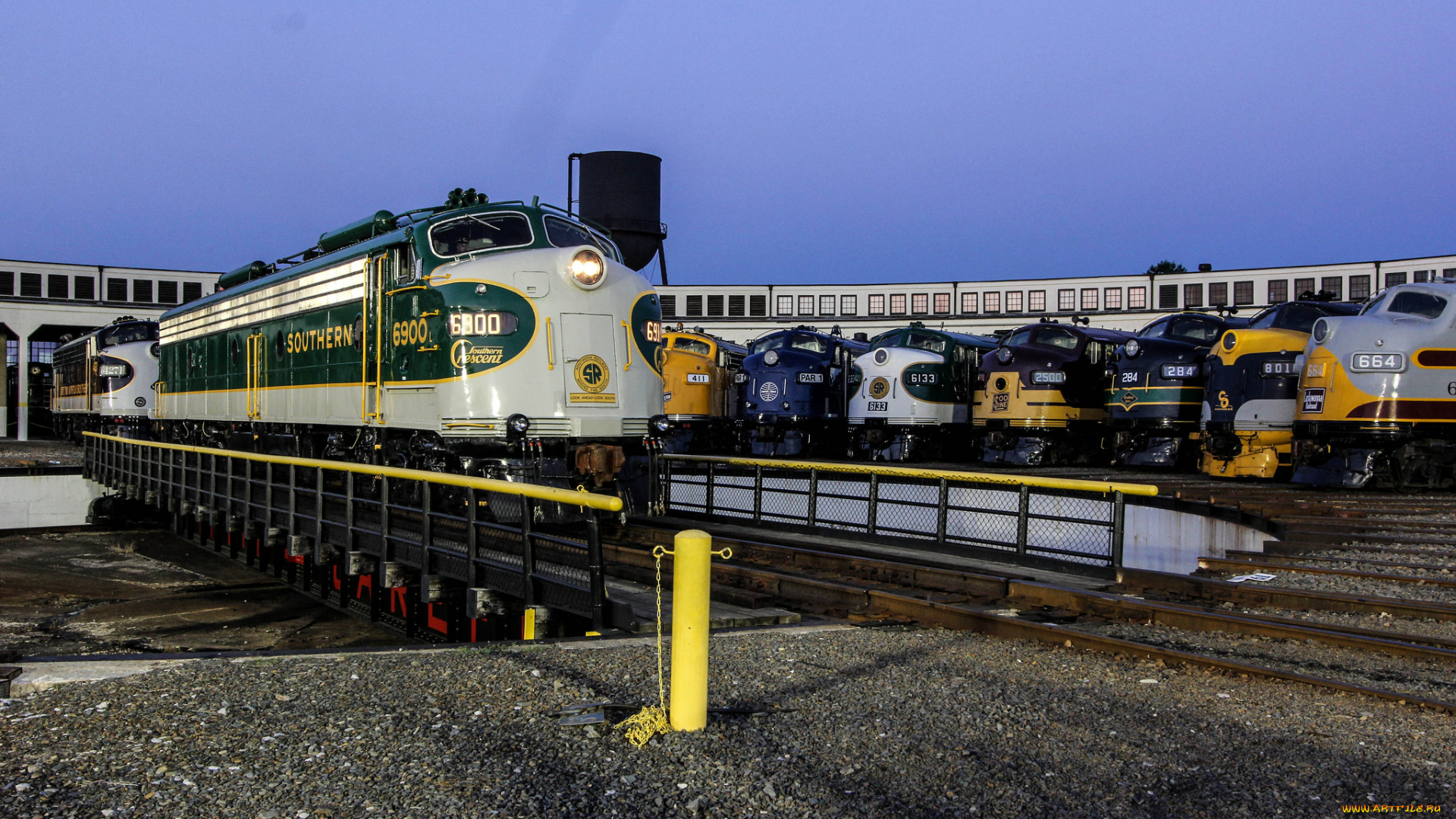 техника, локомотивы, депо