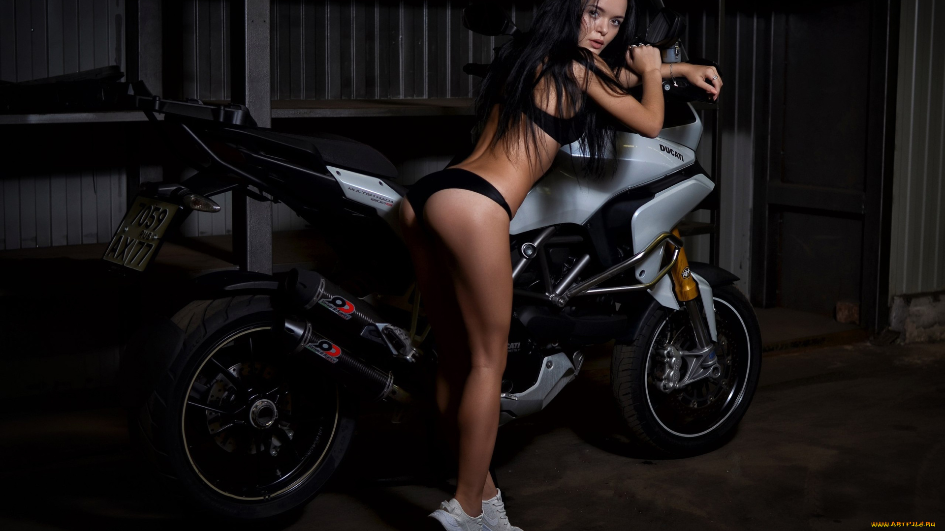 мотоциклы, мото, с, девушкой, кроссовки, попка, гараж, байк