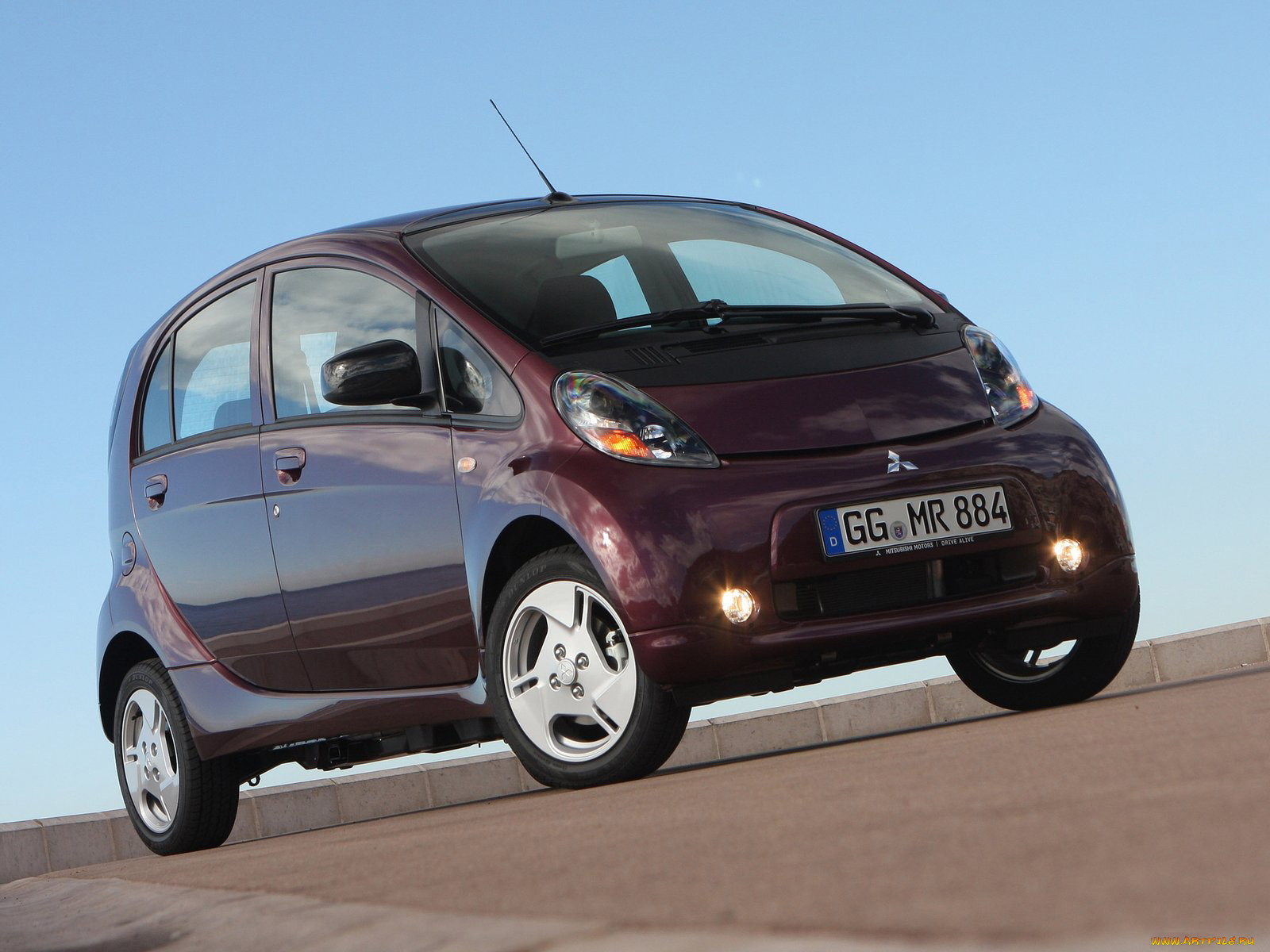автомобили, mitsubishi