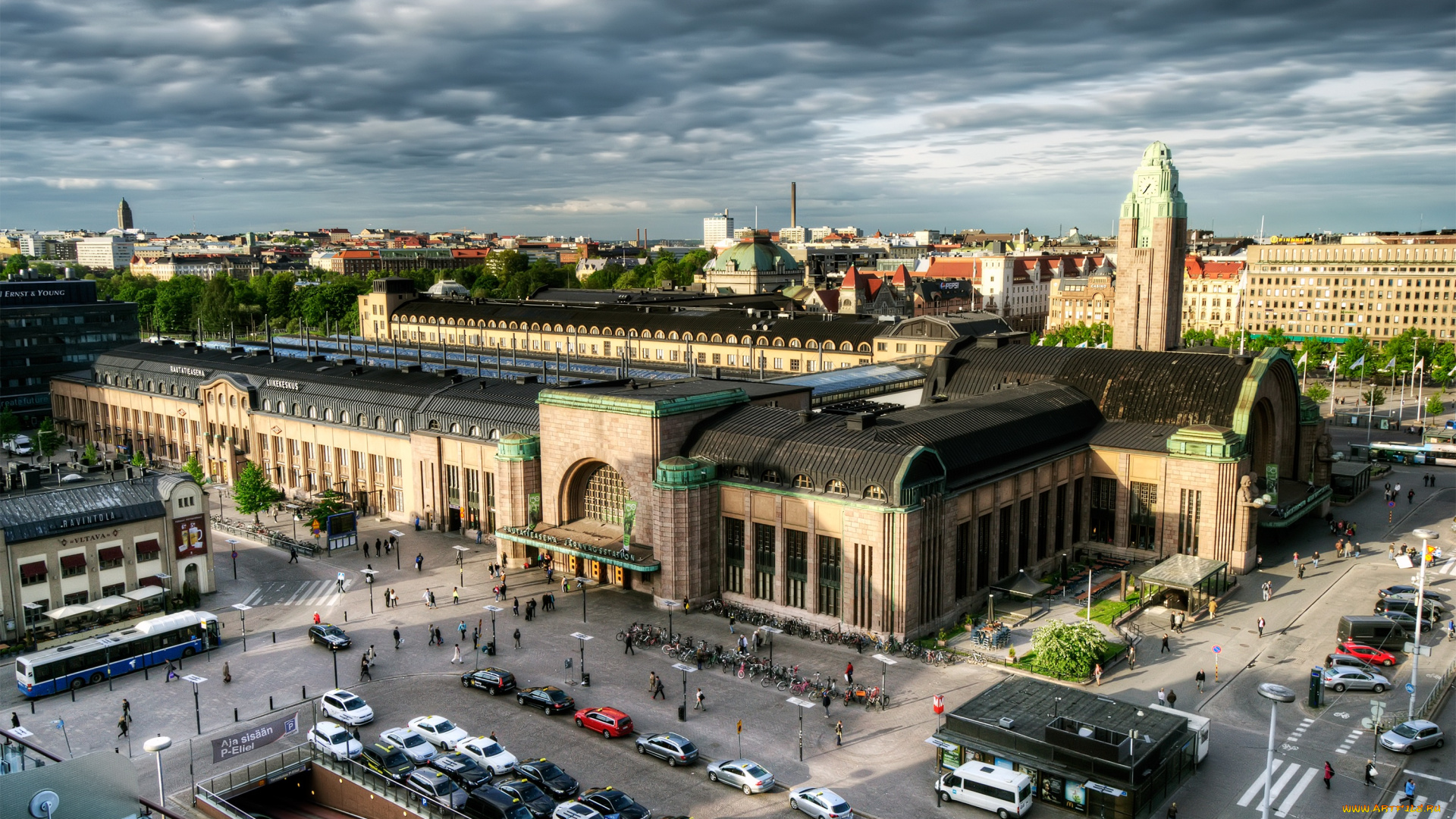 города, хельсинки, финляндия, helsinki, finland, central, station, railway, city, life, panorama, cars, bus, dark, clouds